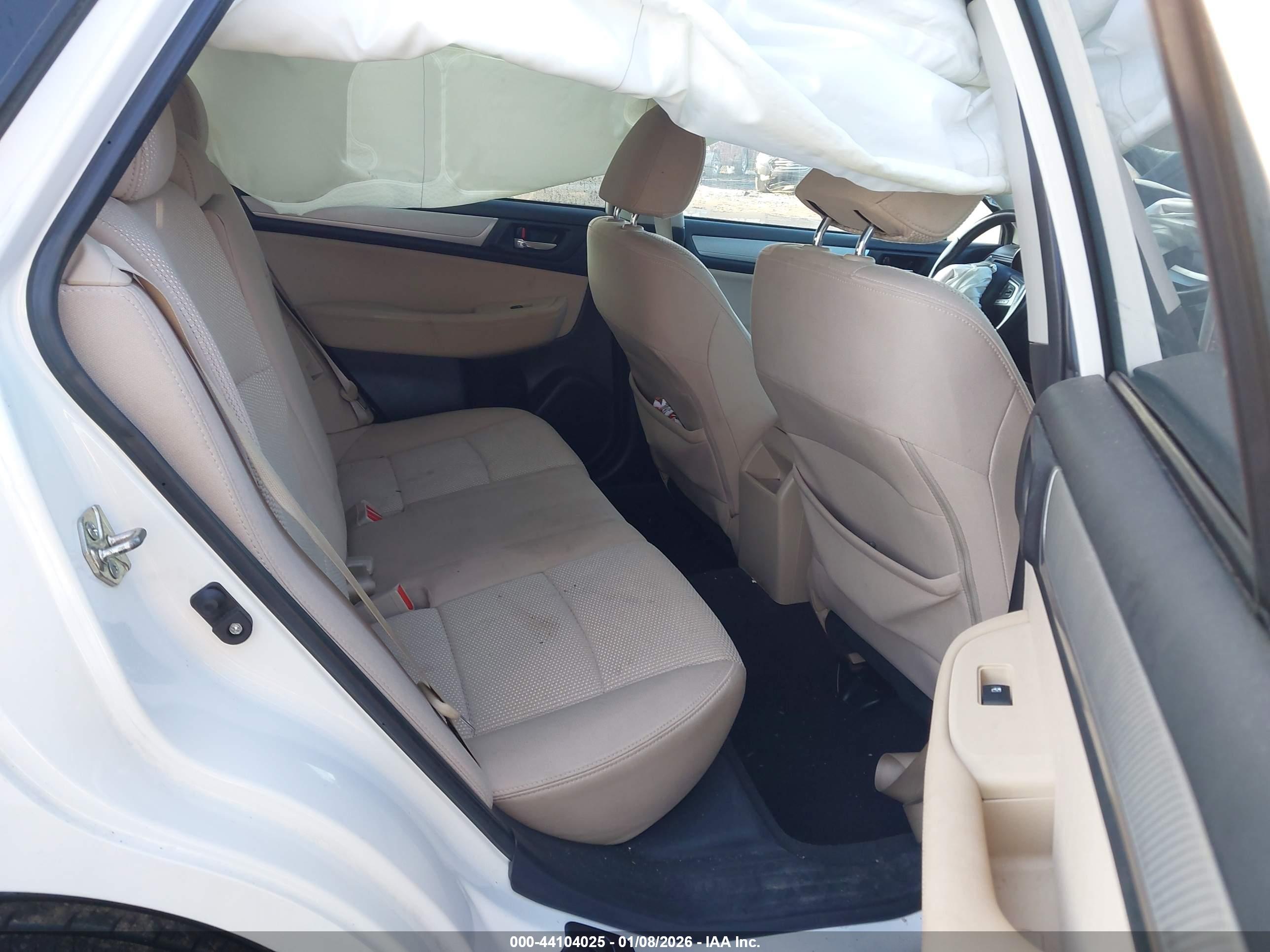 SUBARU OUTBACK image 8