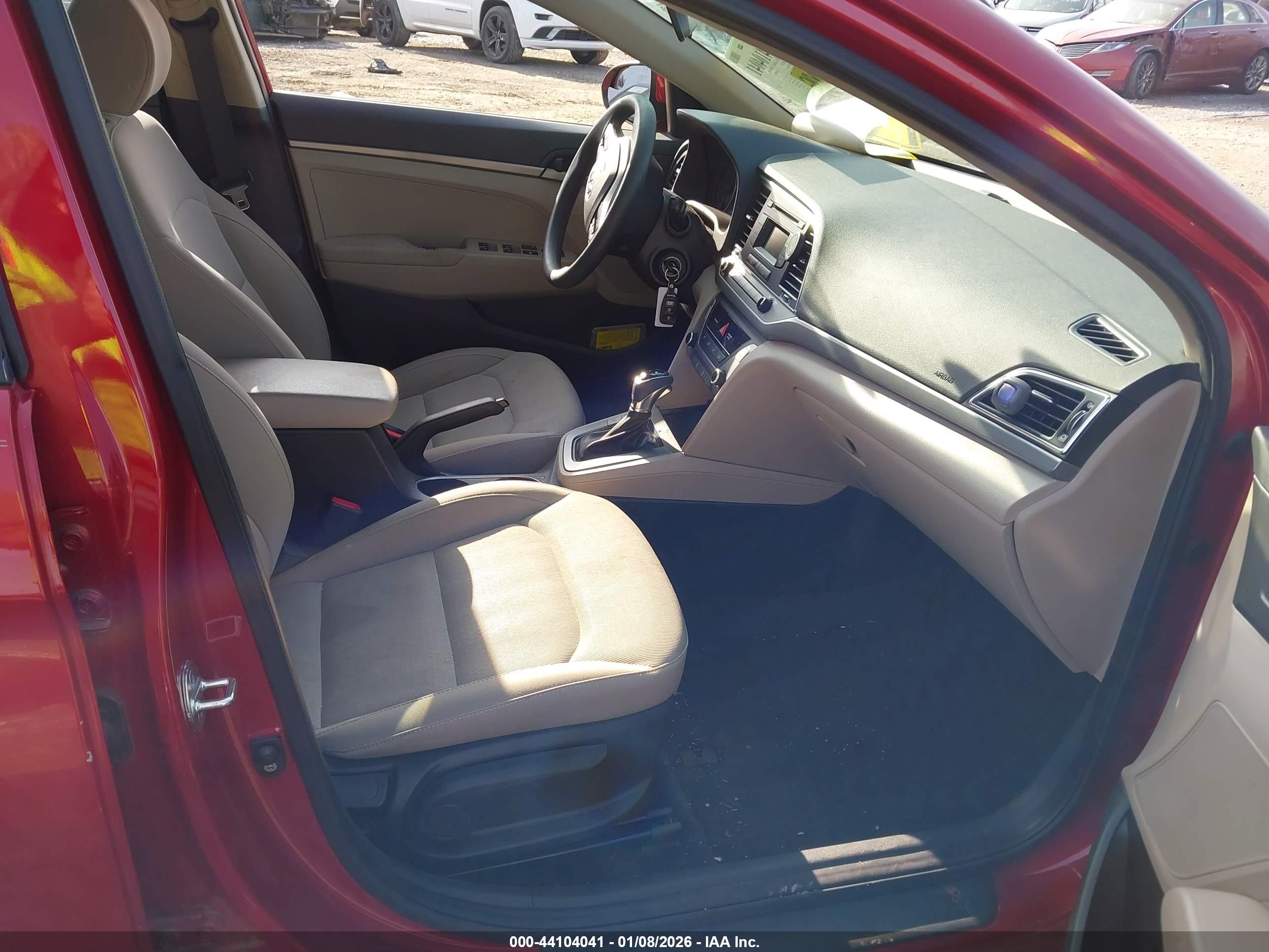 HYUNDAI ELANTRA image 5