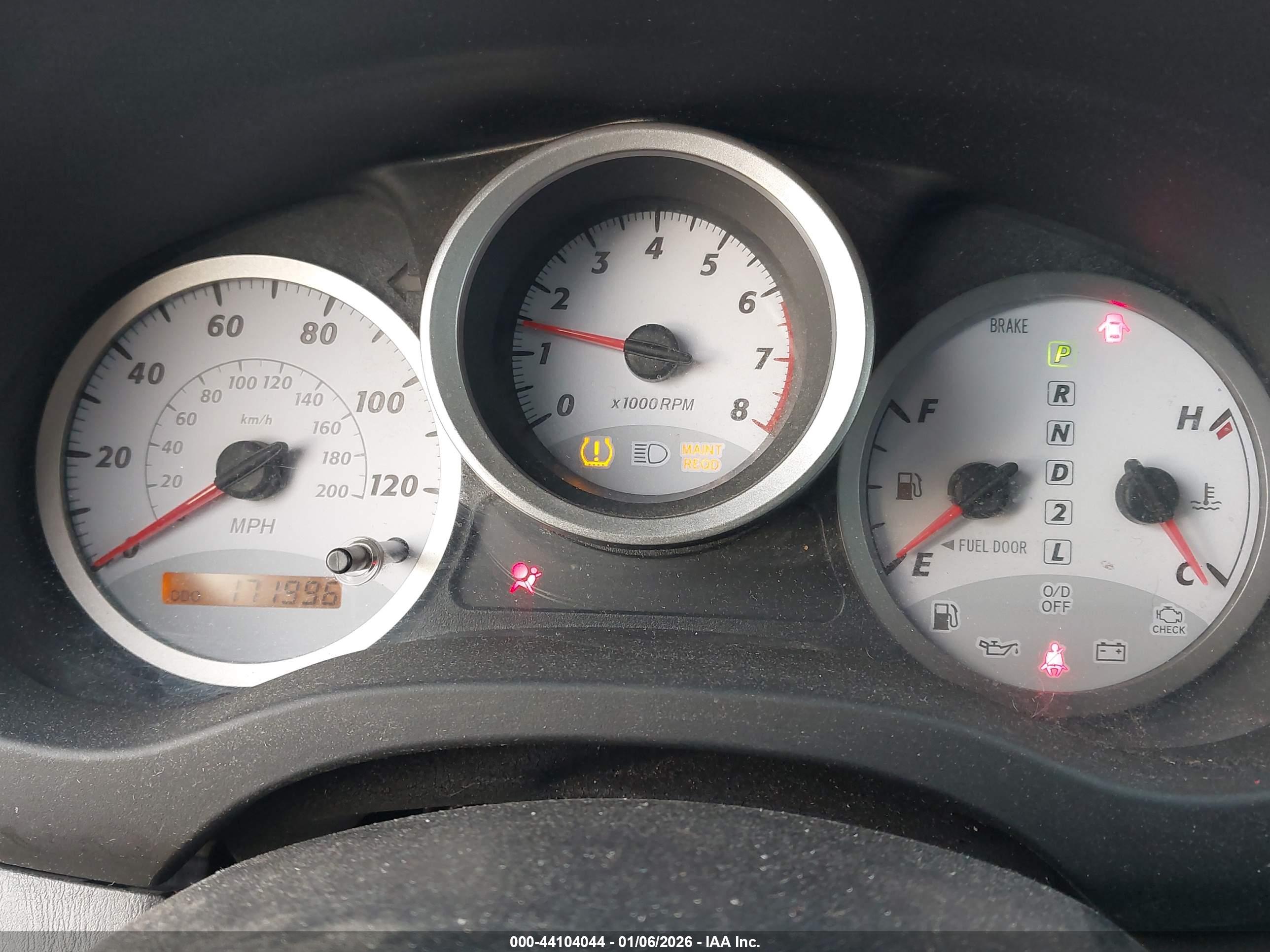TOYOTA RAV4 image 7