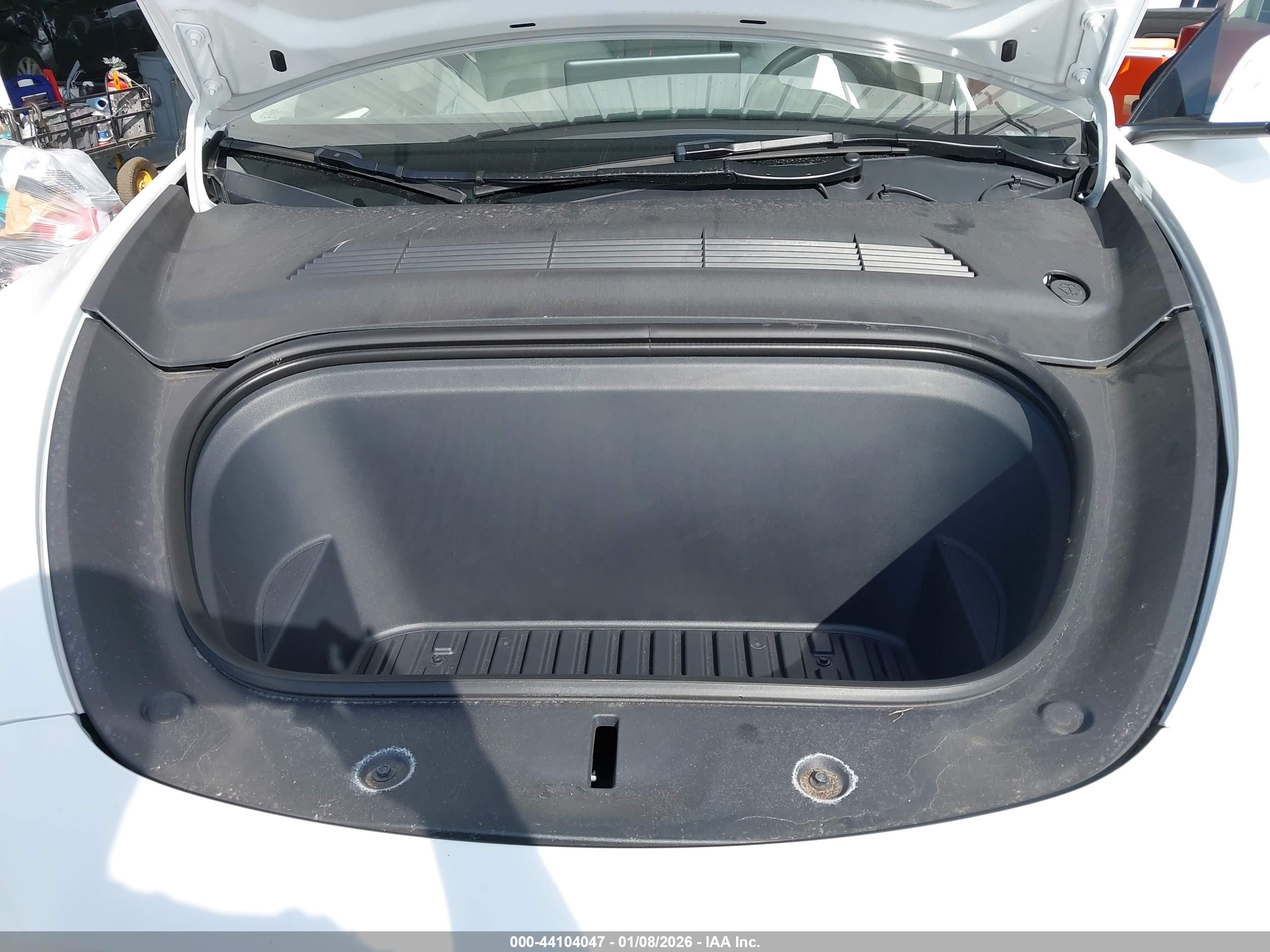TESLA MODEL image 10