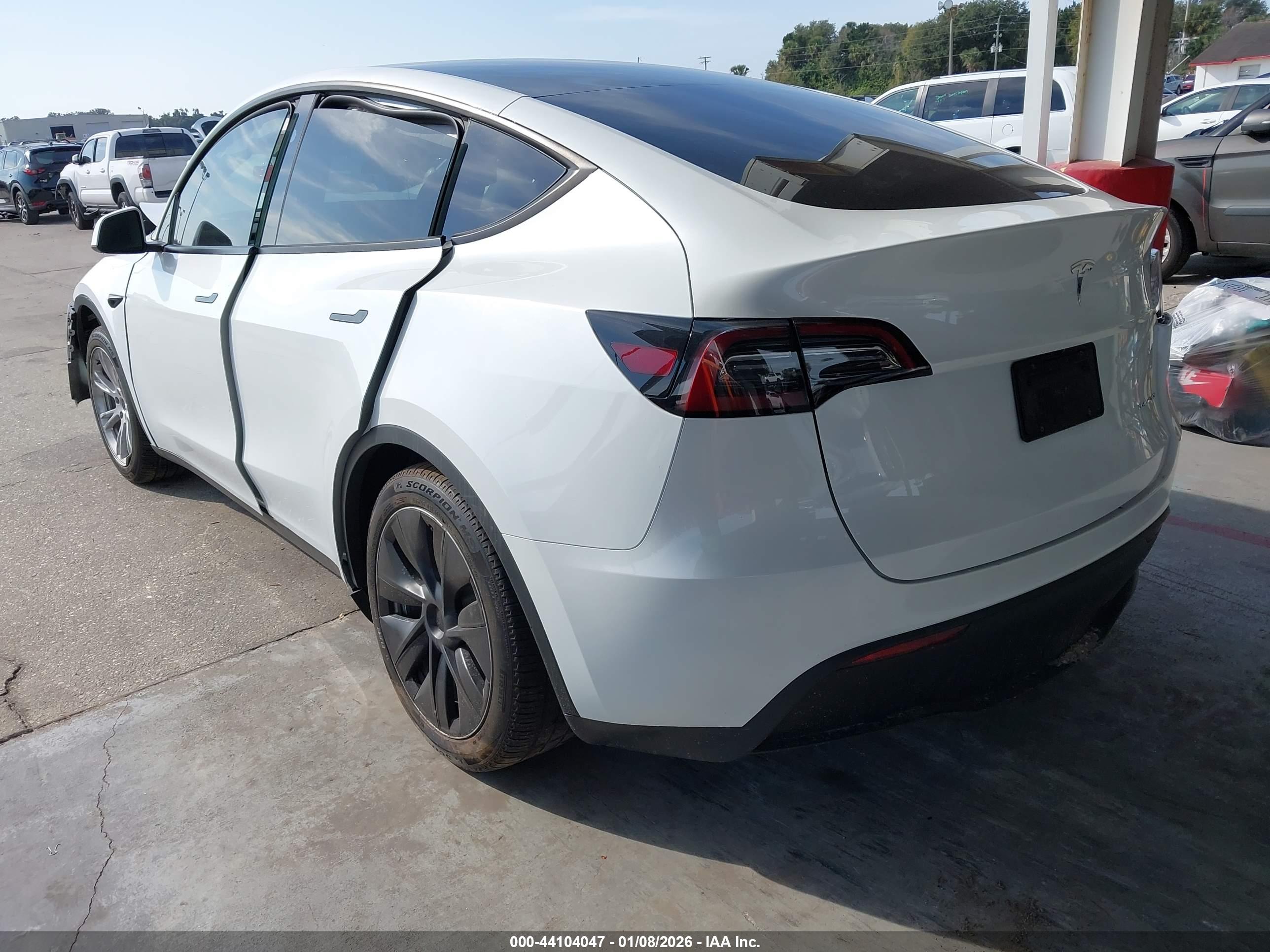 TESLA MODEL image 3