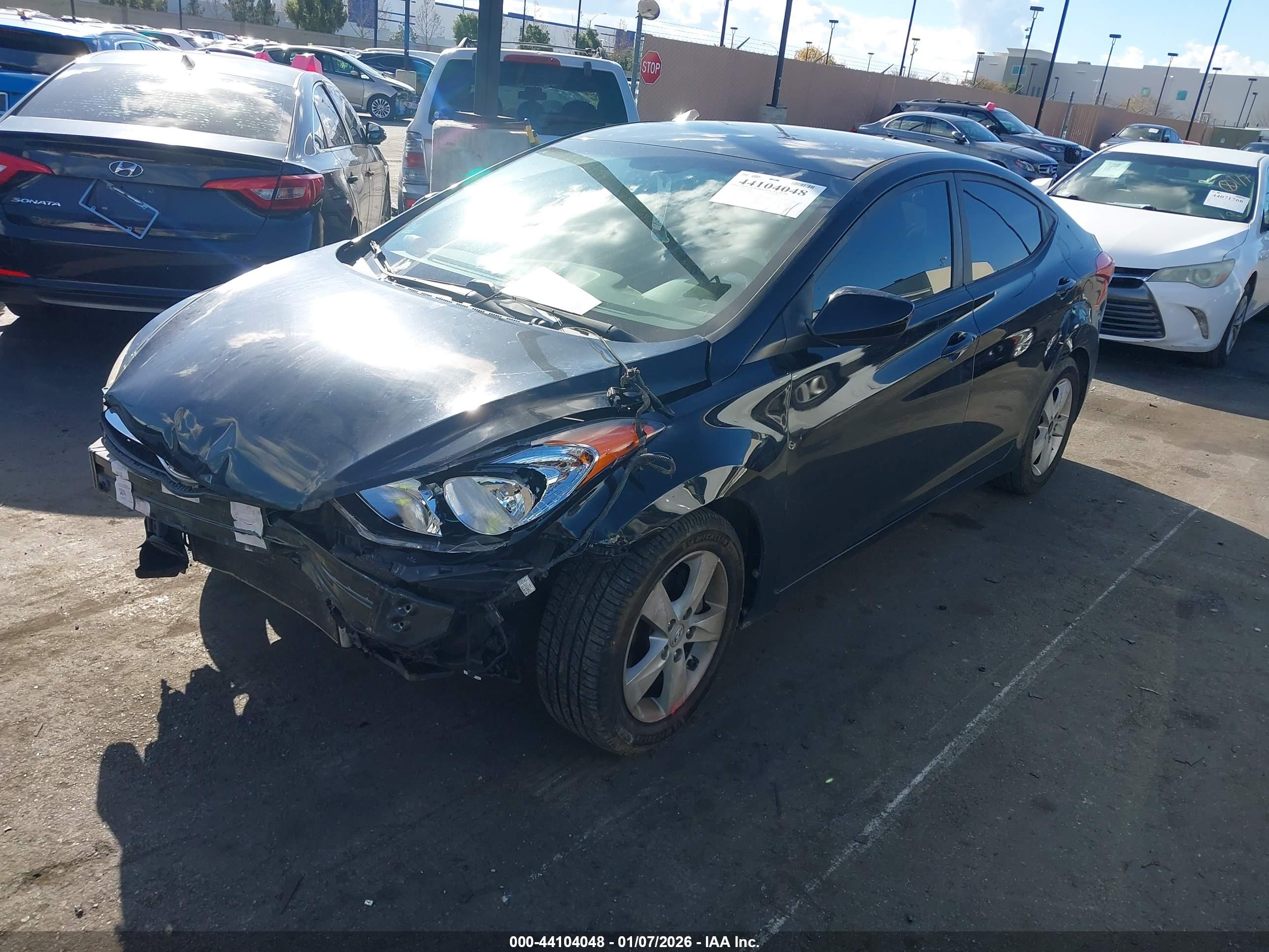 HYUNDAI ELANTRA image 2