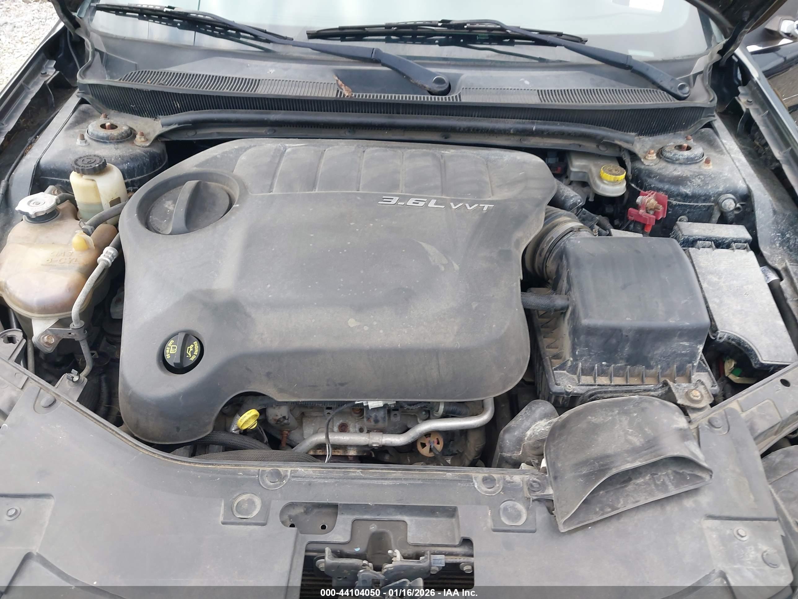 CHRYSLER 200 image 10