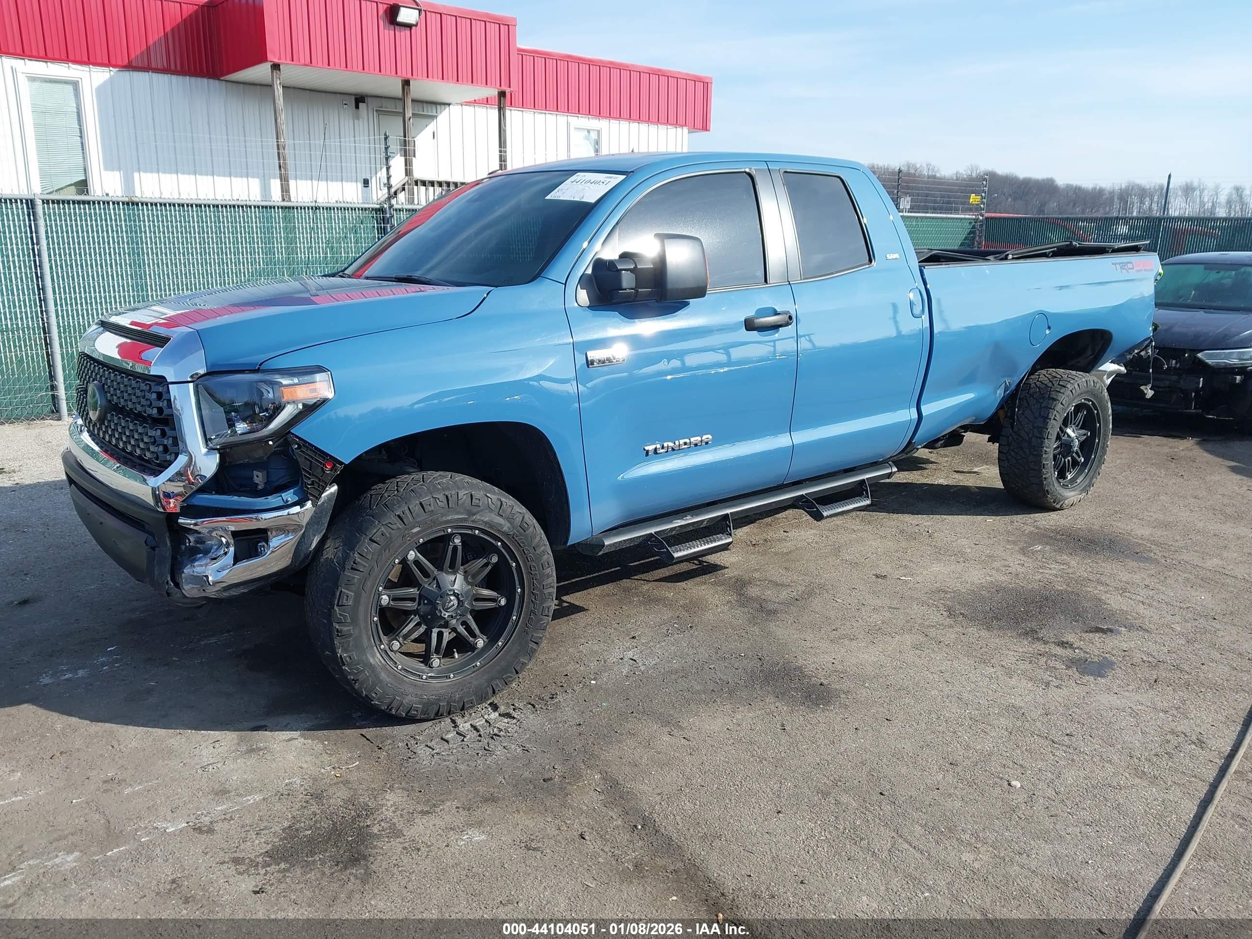 TOYOTA TUNDRA image 2