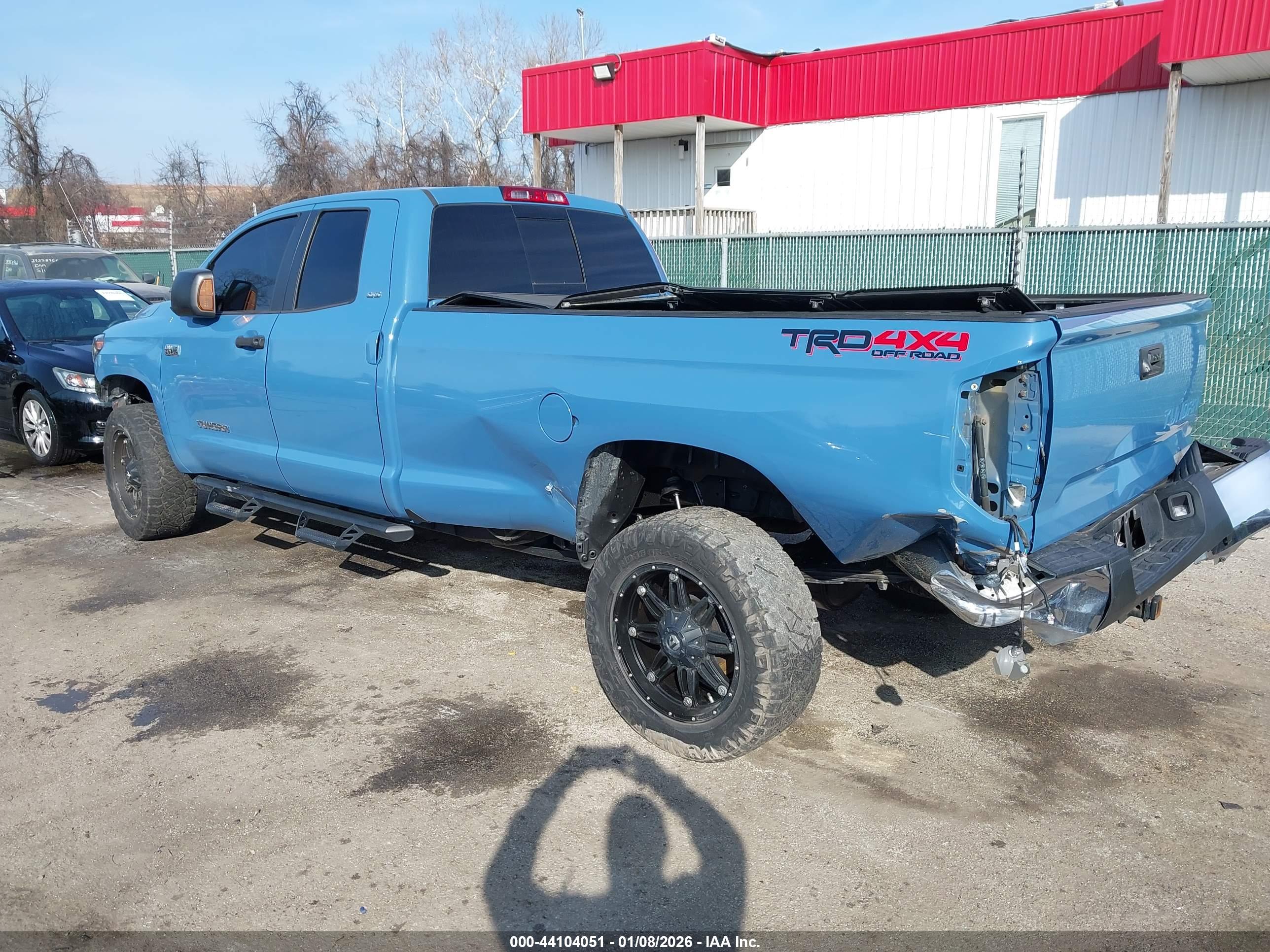 TOYOTA TUNDRA image 3