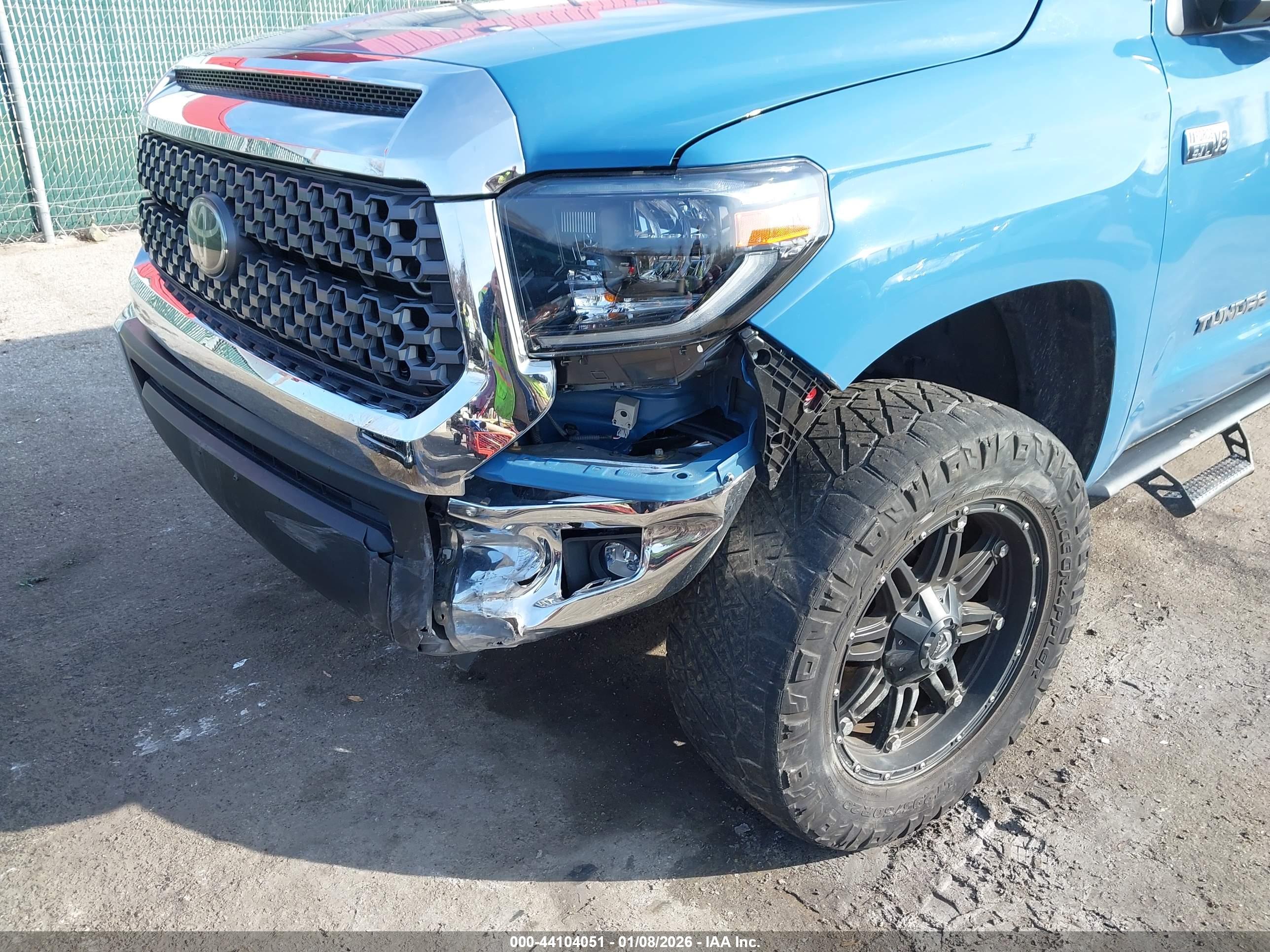 TOYOTA TUNDRA image 6