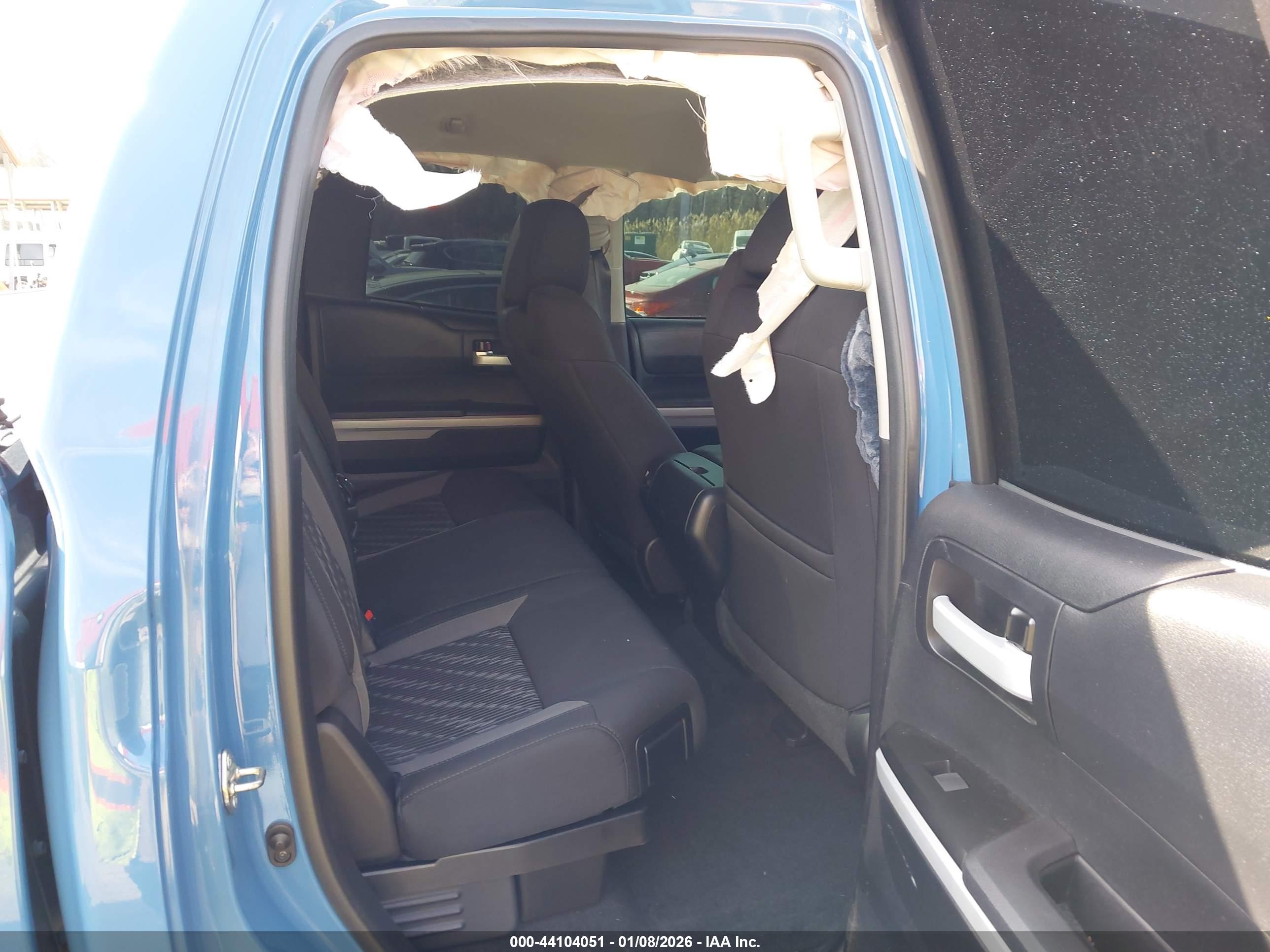 TOYOTA TUNDRA image 8