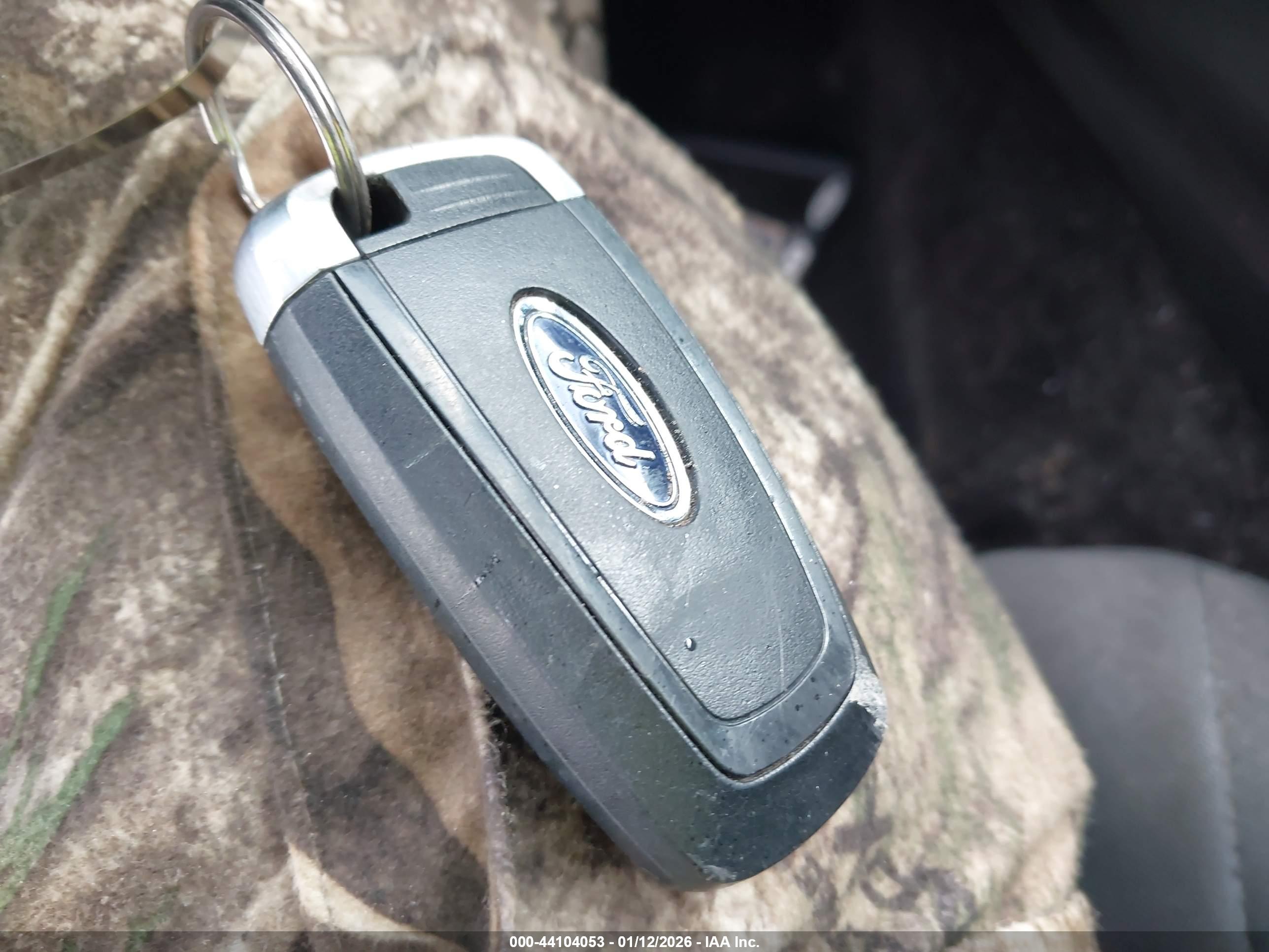 FORD FUSION image 11
