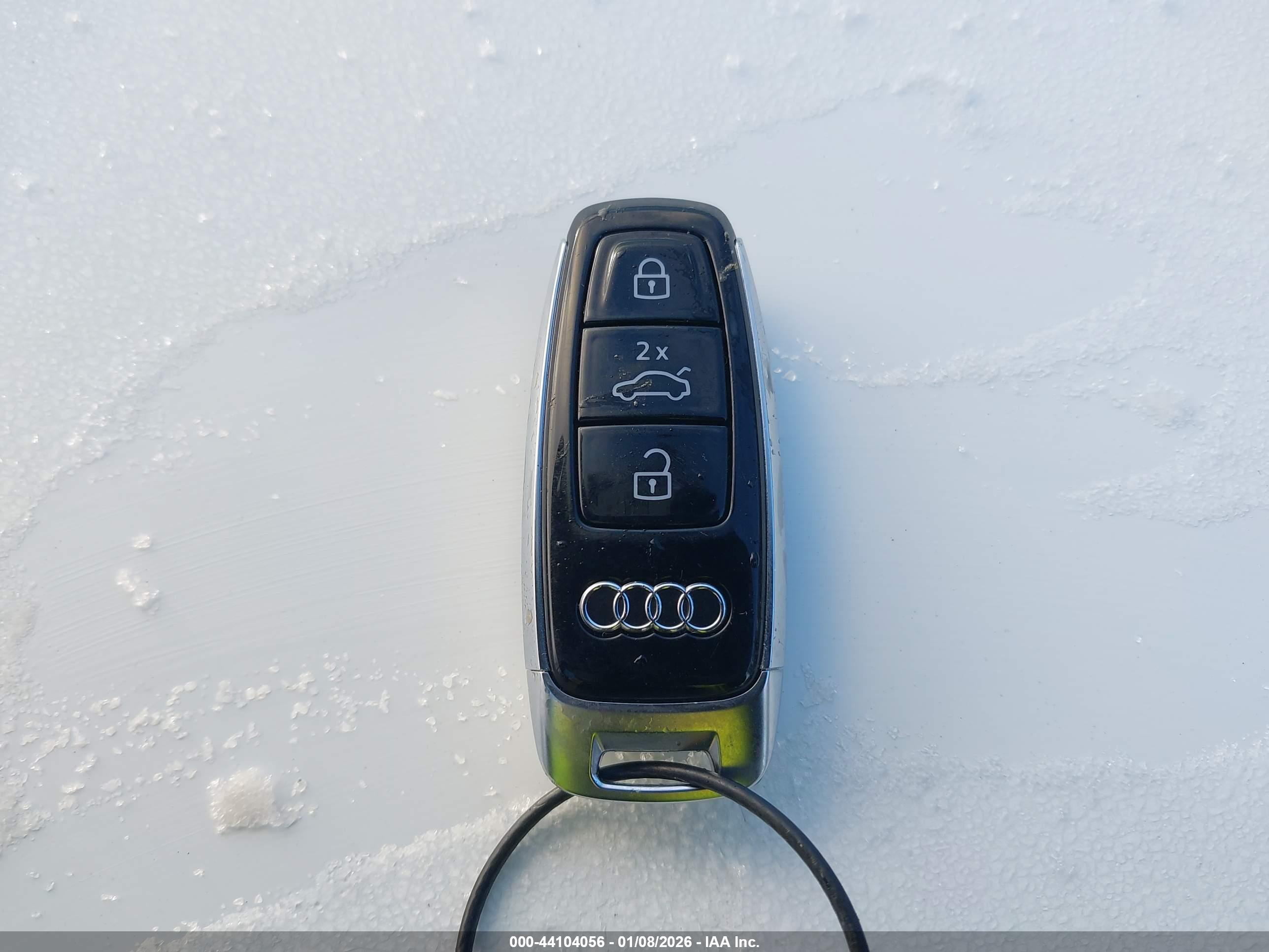 AUDI S8 image 11