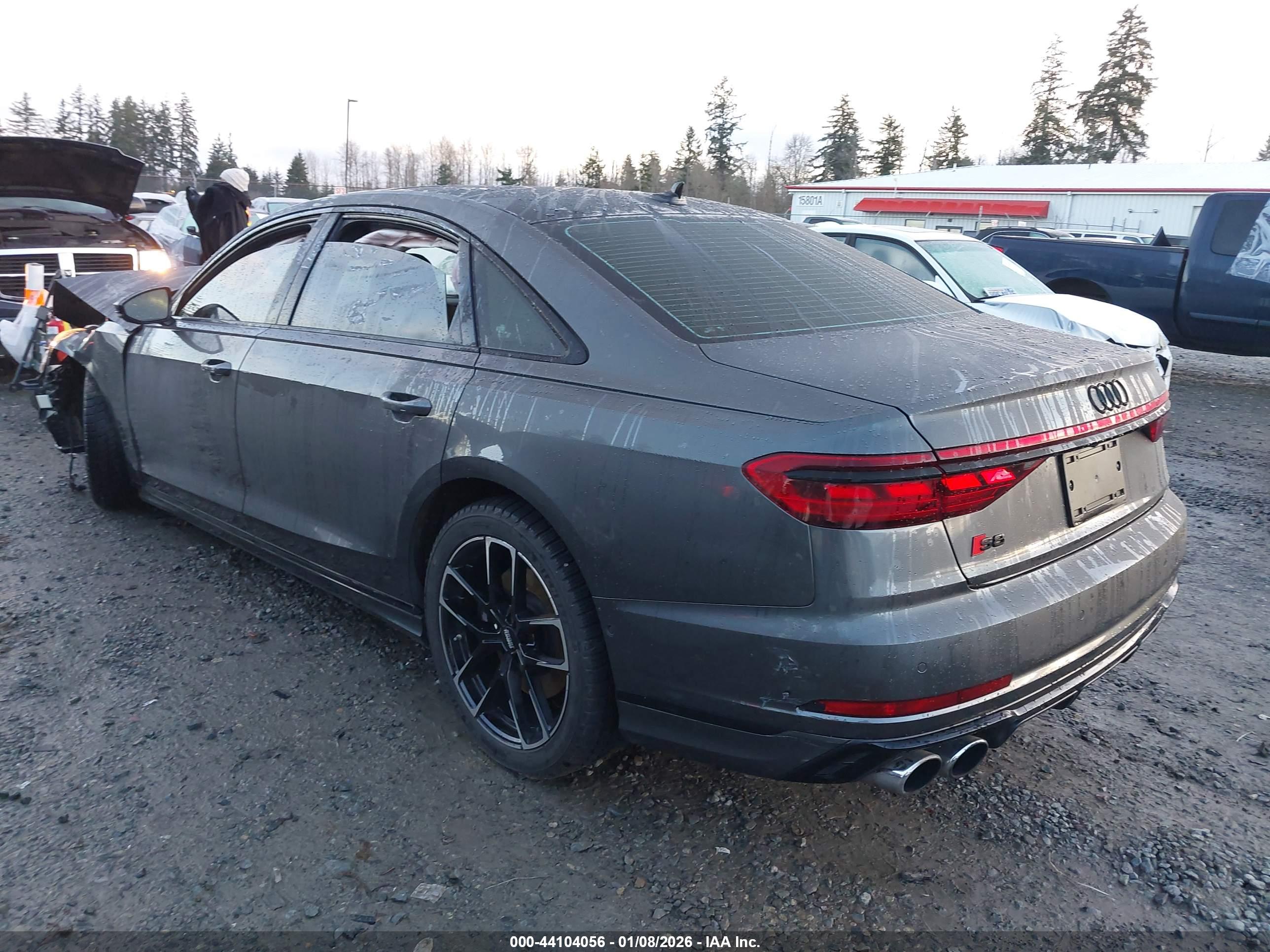 AUDI S8 image 3