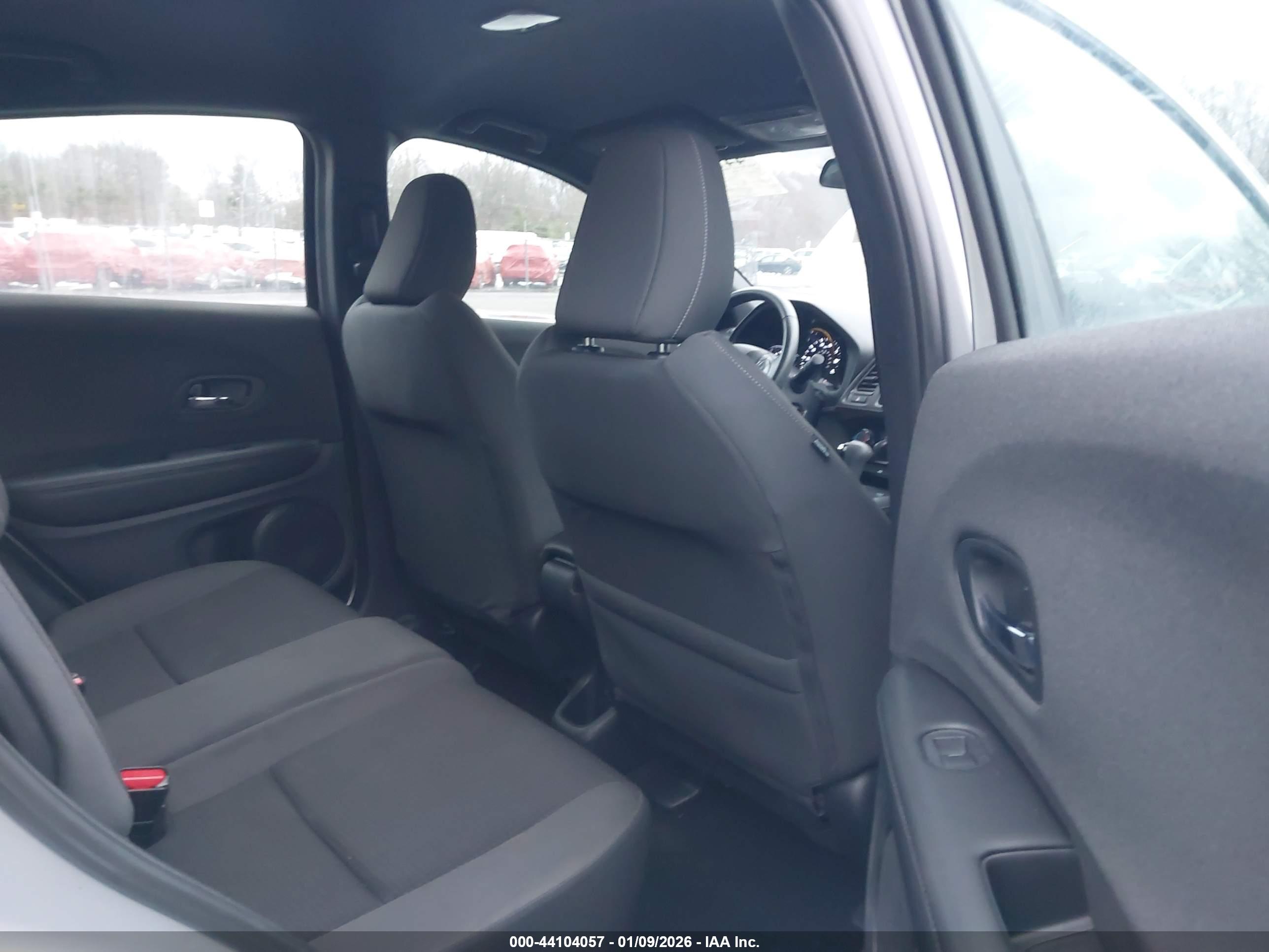 HONDA HR-V image 8