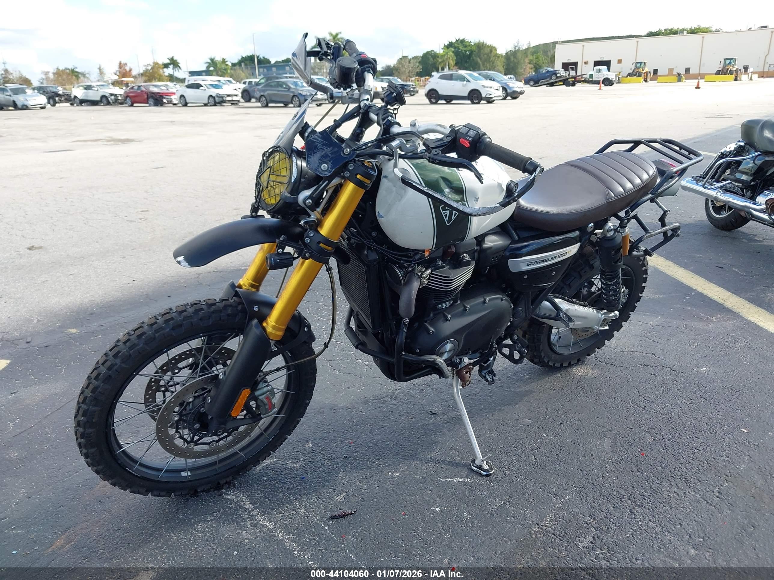 TRIUMPH MOTORCYCLE image 2