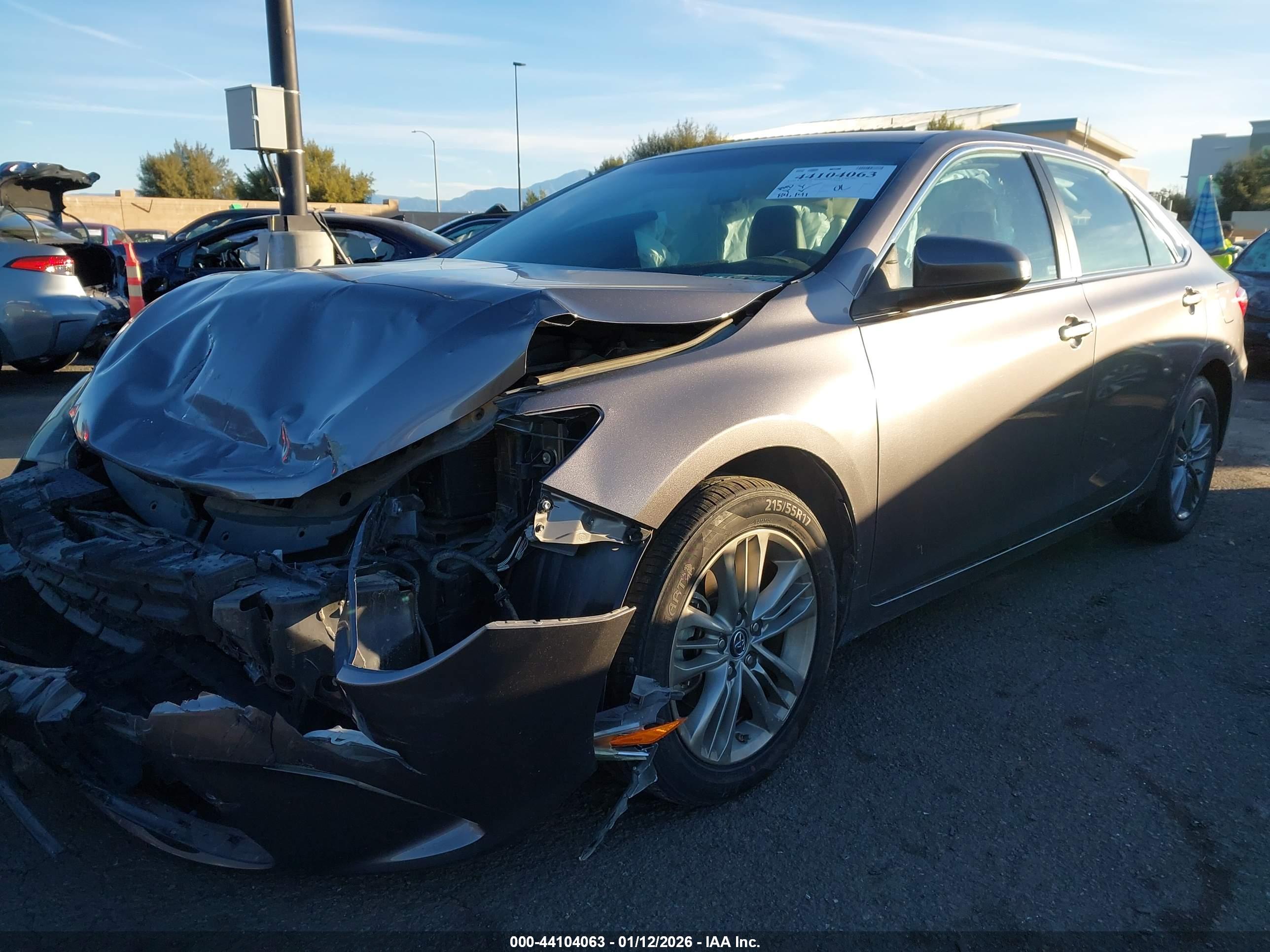 TOYOTA CAMRY image 2