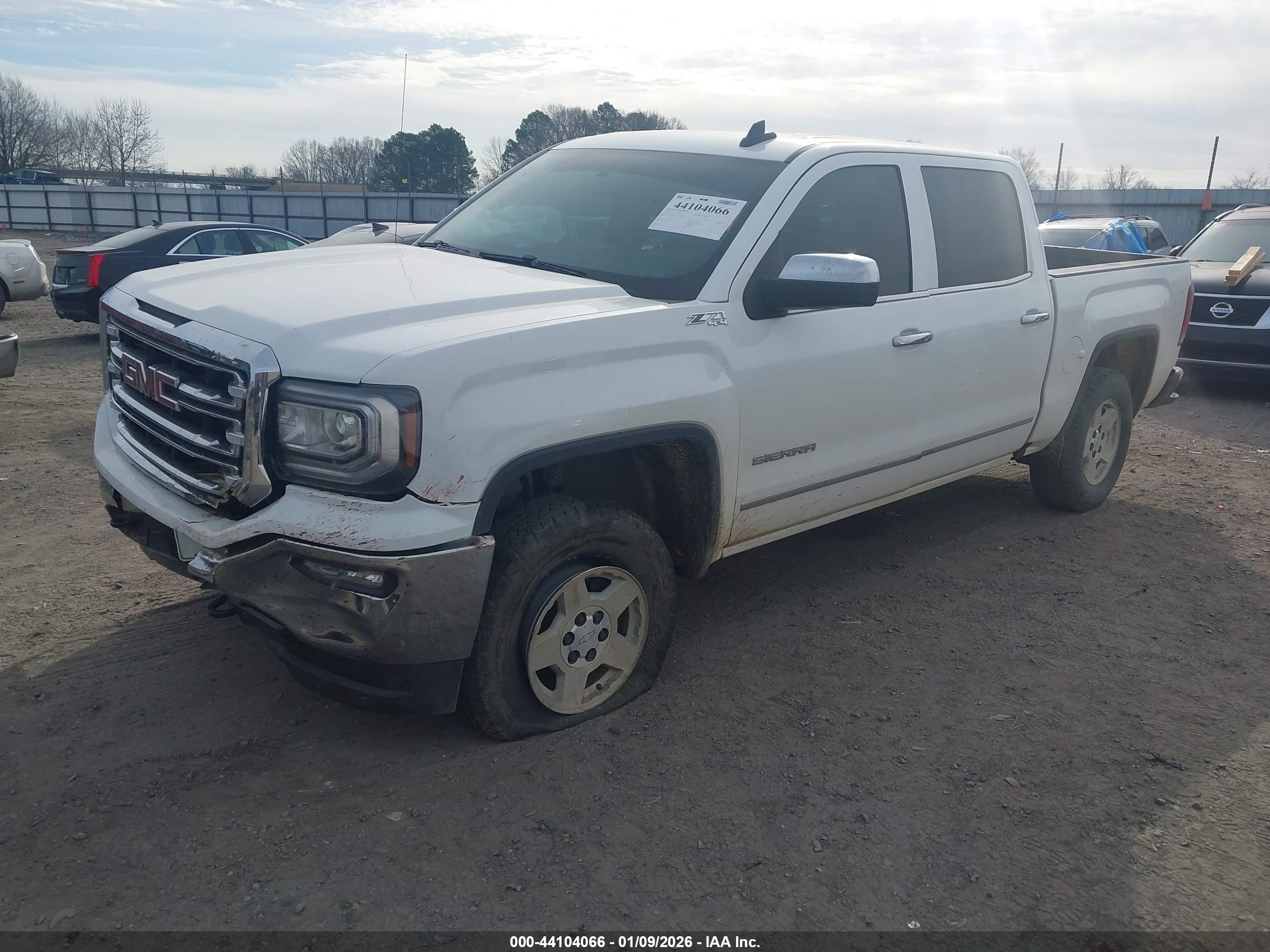 GMC SIERRA image 2
