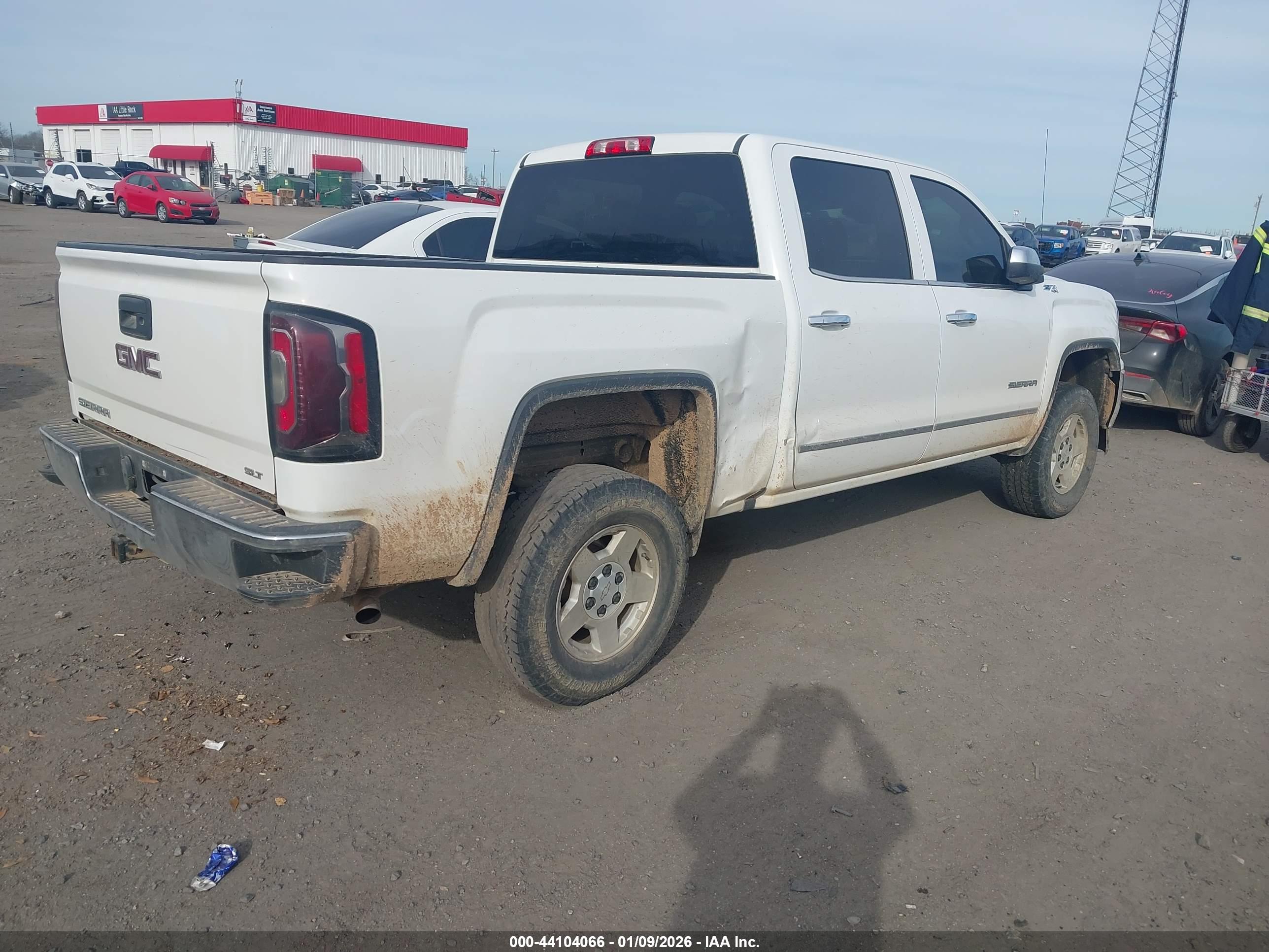 GMC SIERRA image 4