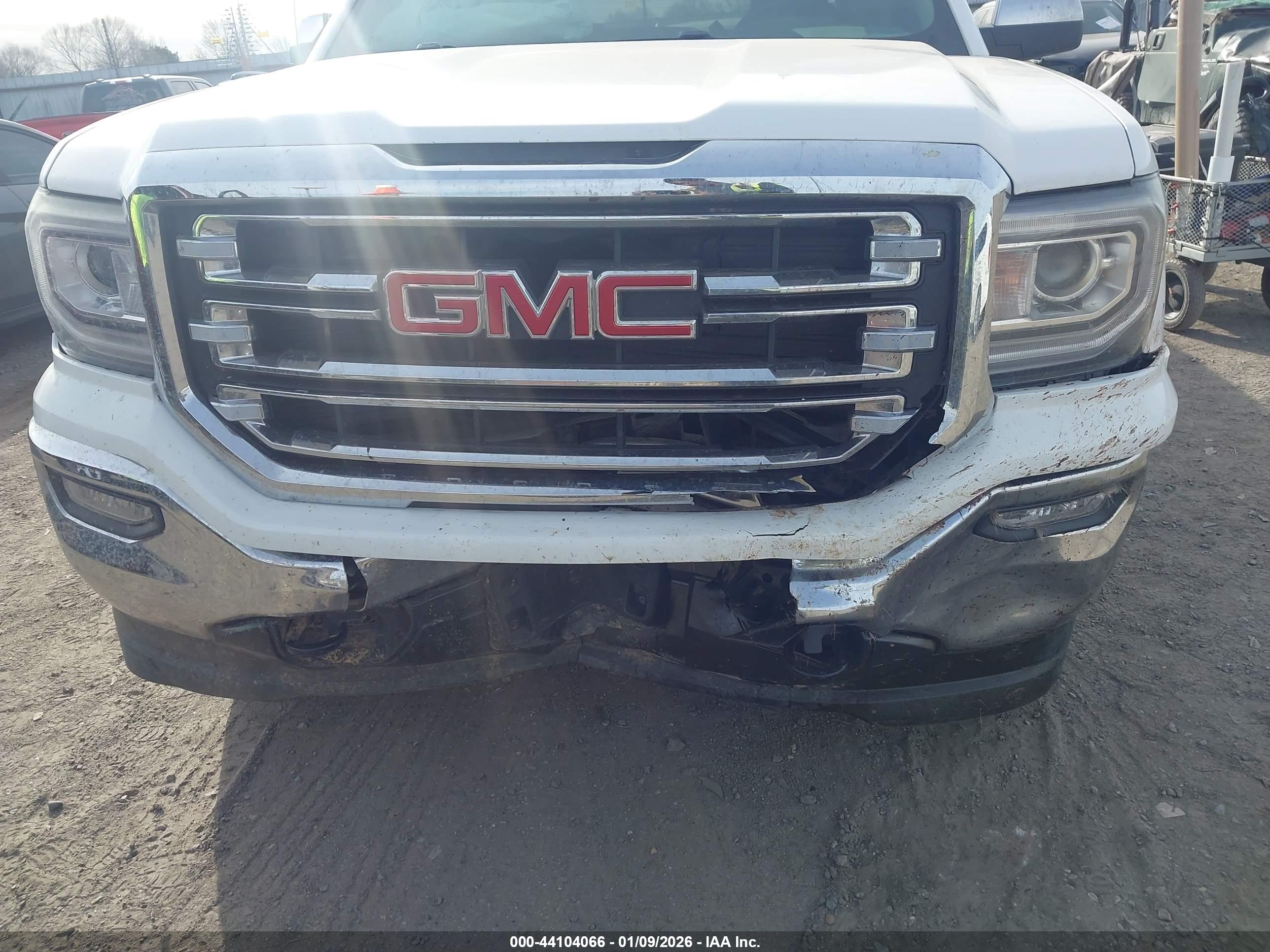 GMC SIERRA image 6