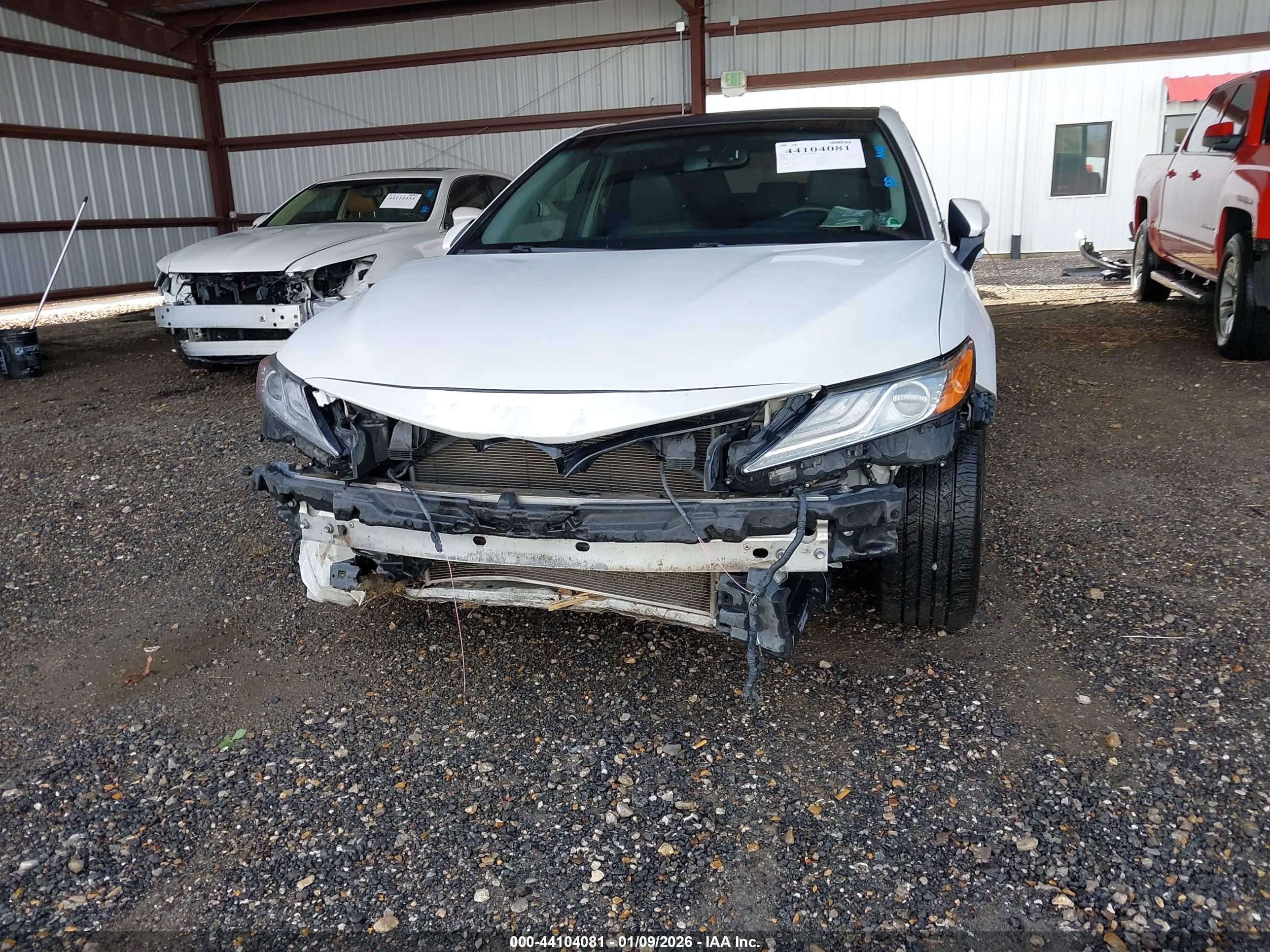 TOYOTA CAMRY image 6