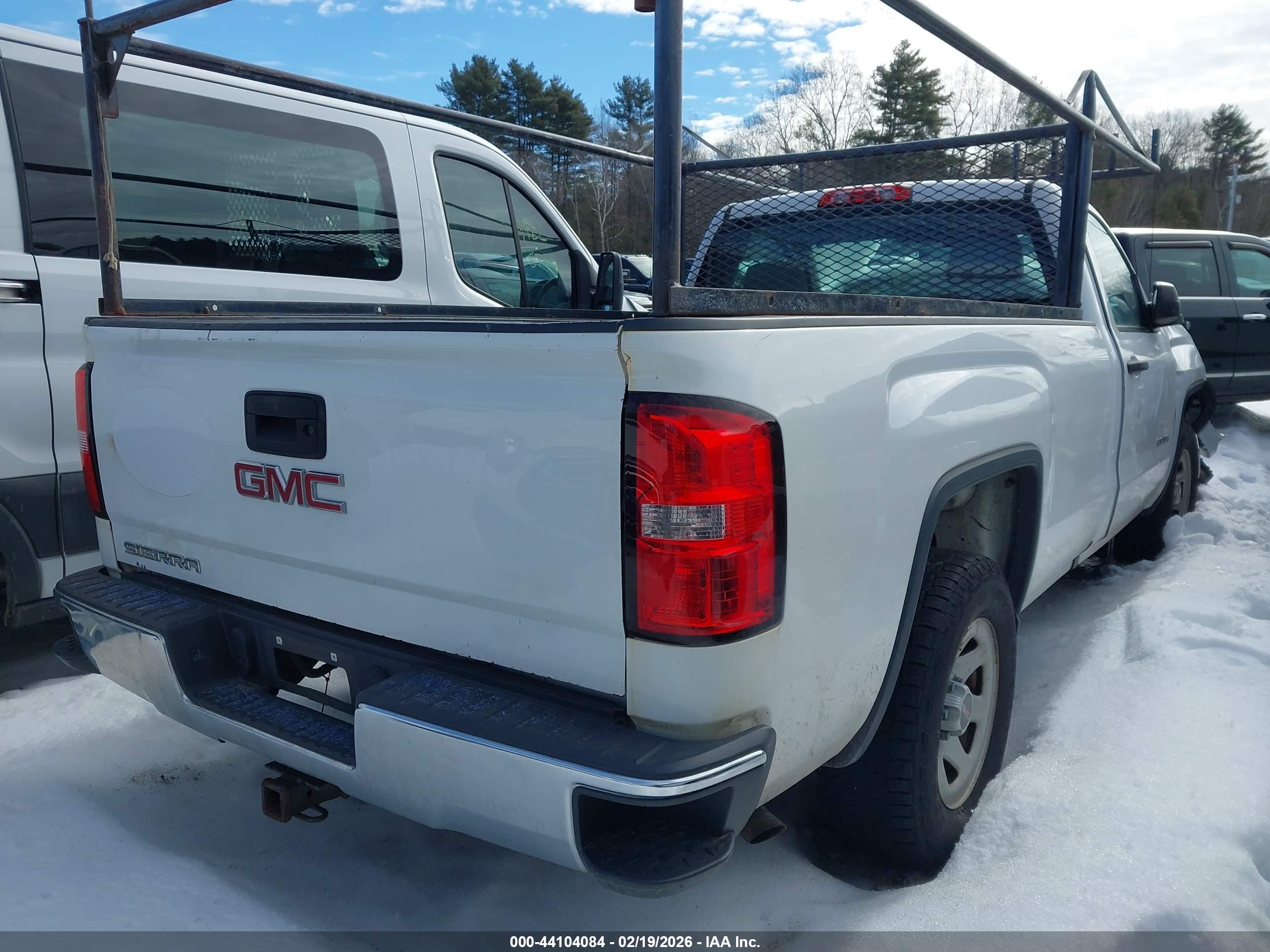 GMC SIERRA image 4