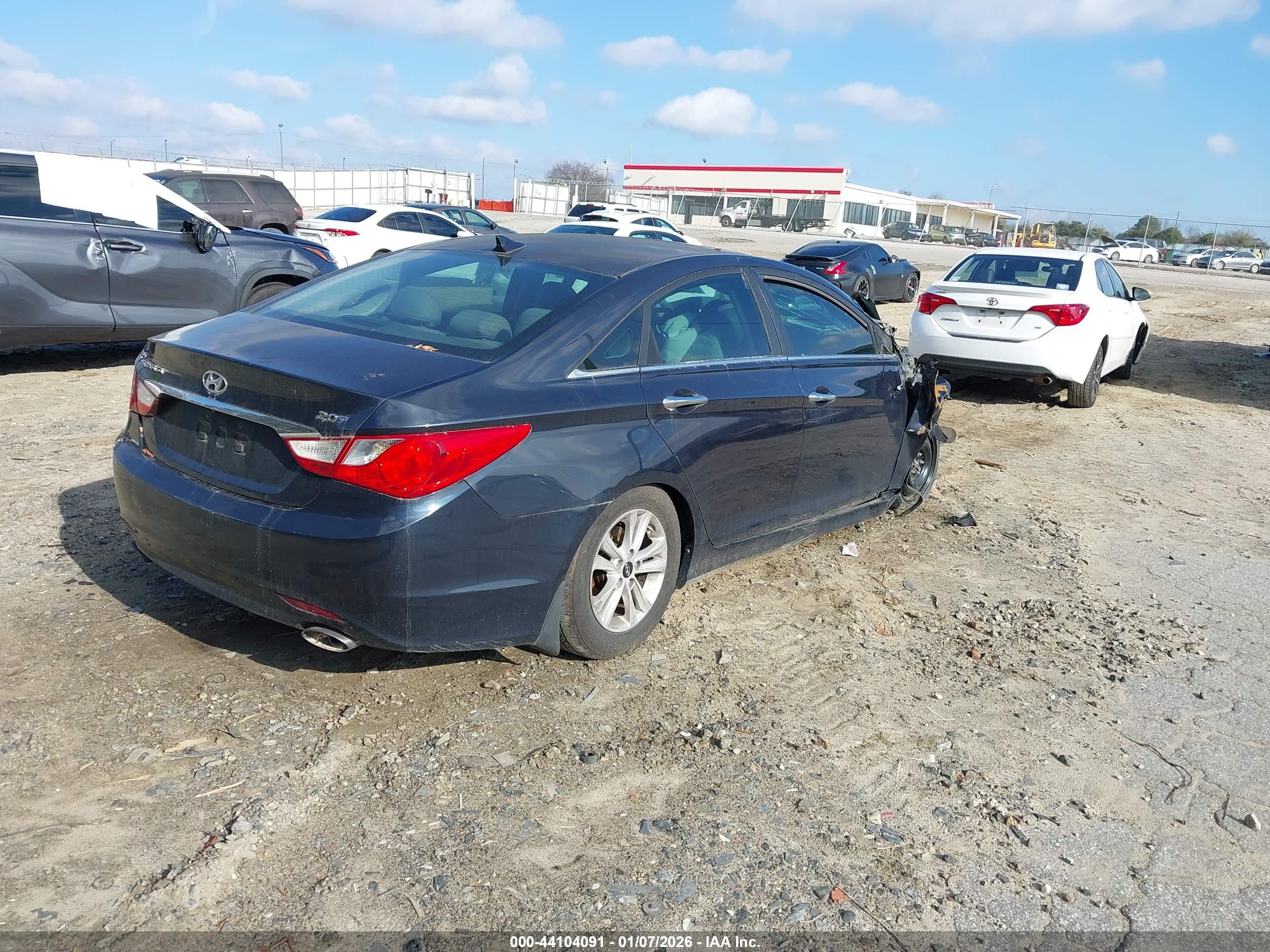 HYUNDAI SONATA image 4
