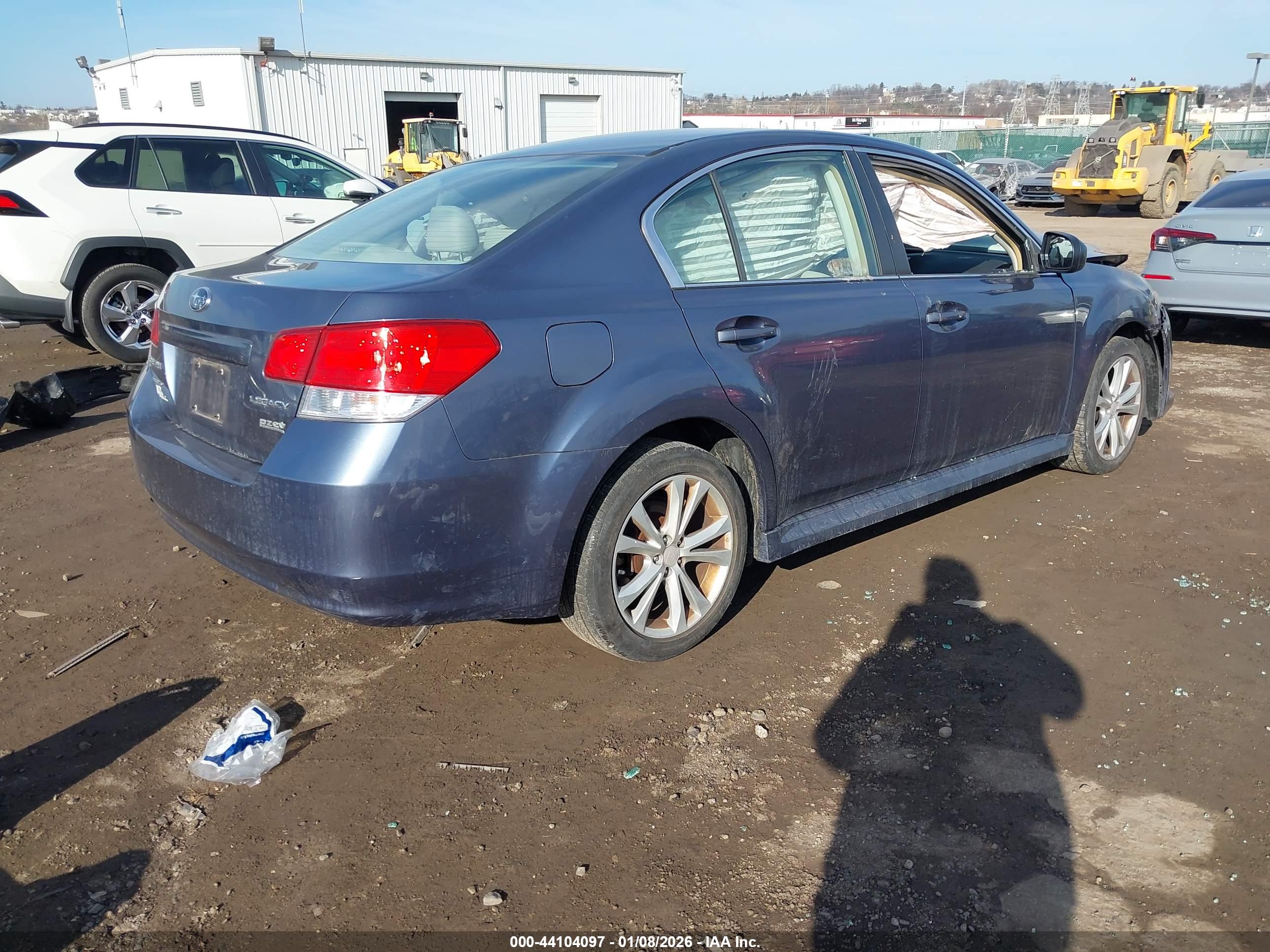 SUBARU LEGACY image 4