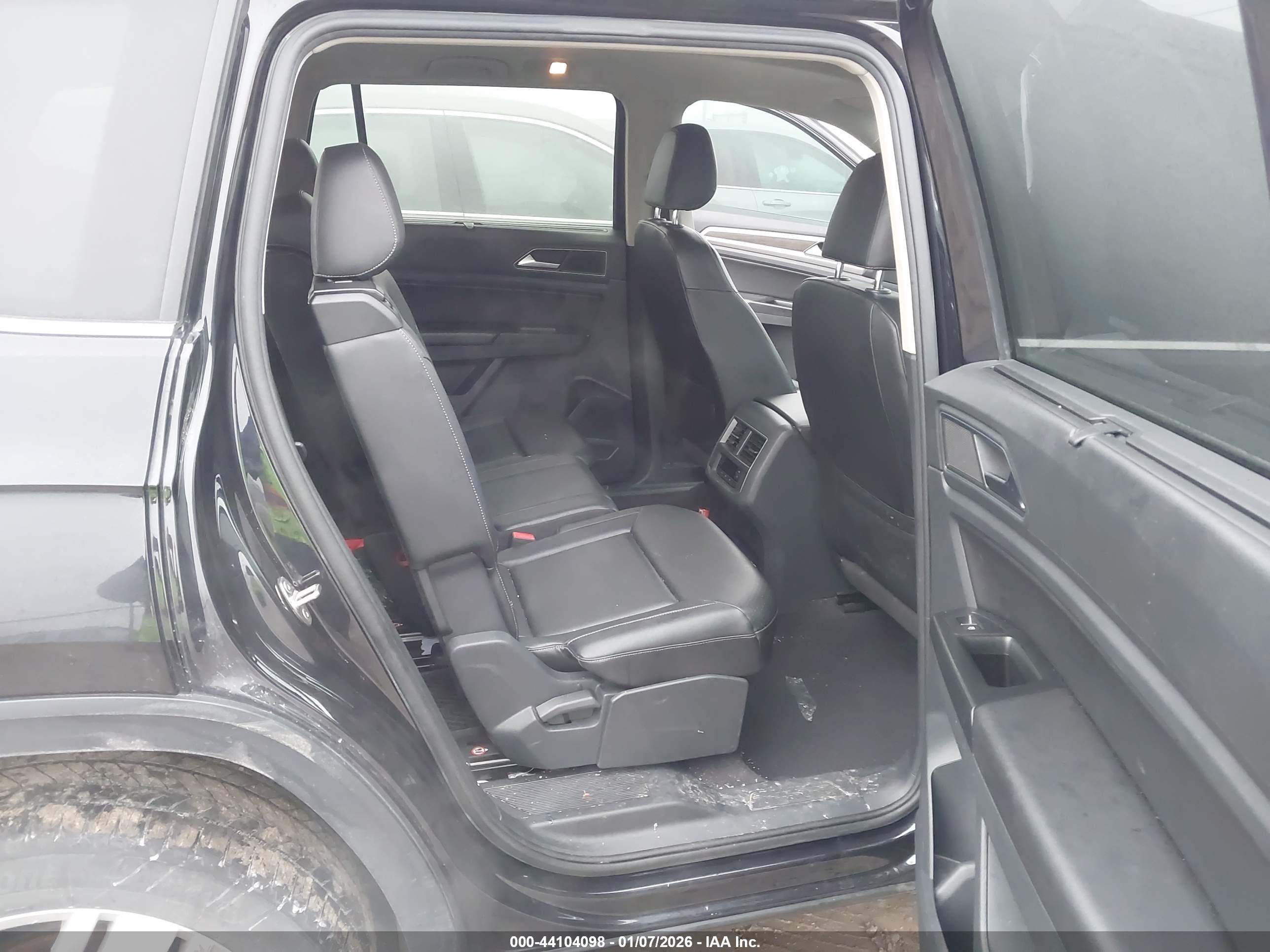 VOLKSWAGEN ATLAS image 8