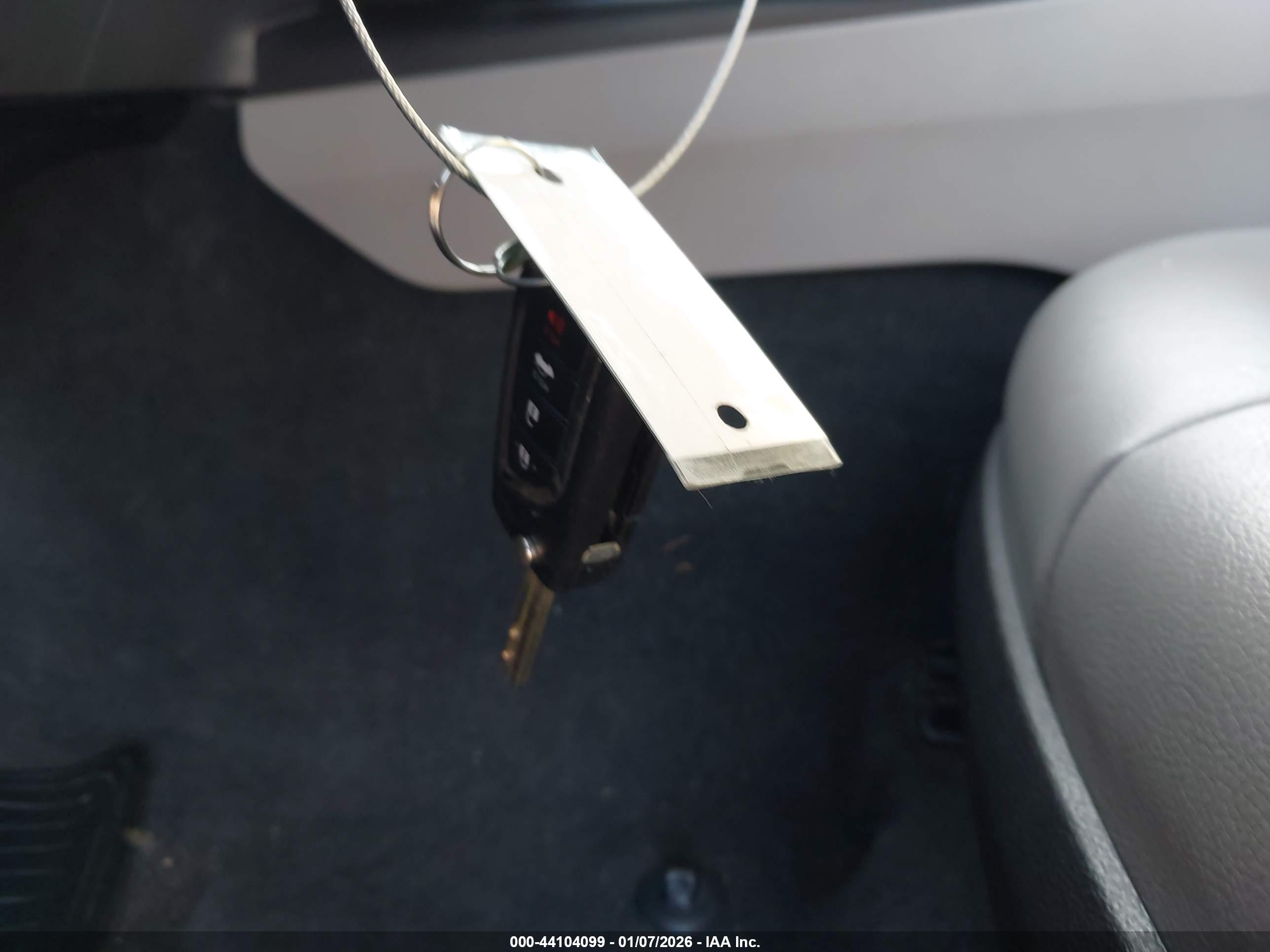 TOYOTA CAMRY image 11