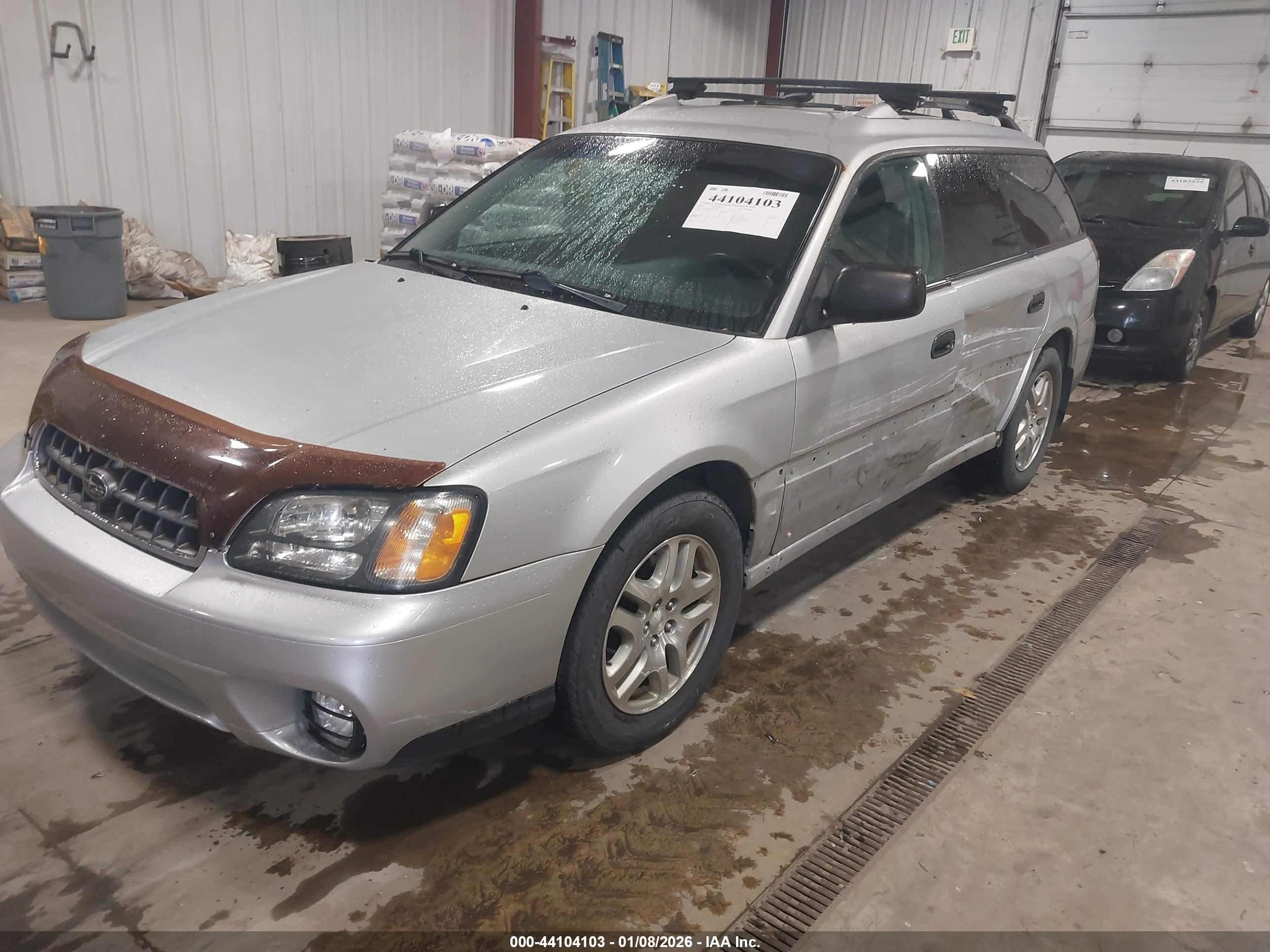 SUBARU OUTBACK image 2