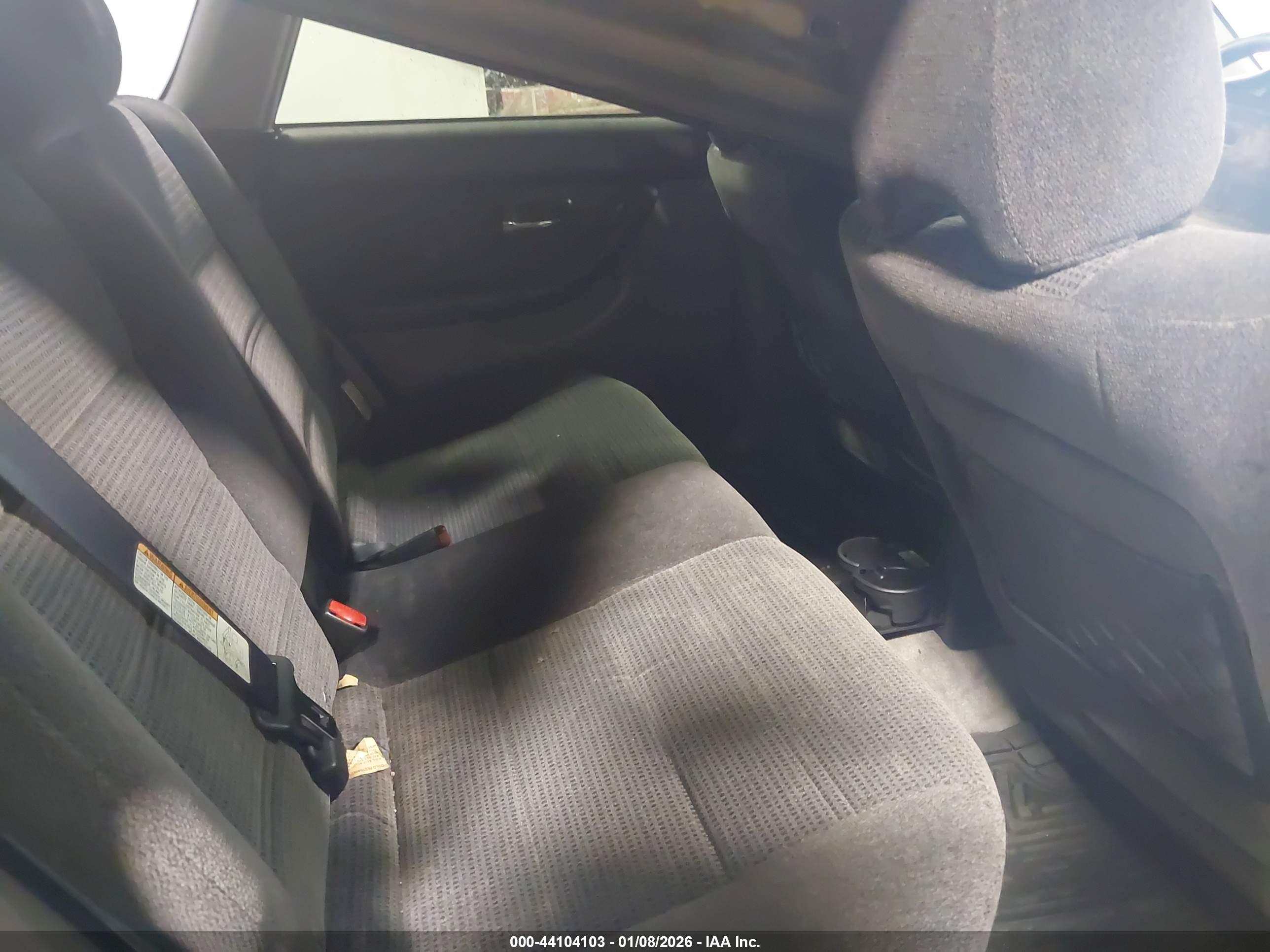 SUBARU OUTBACK image 8
