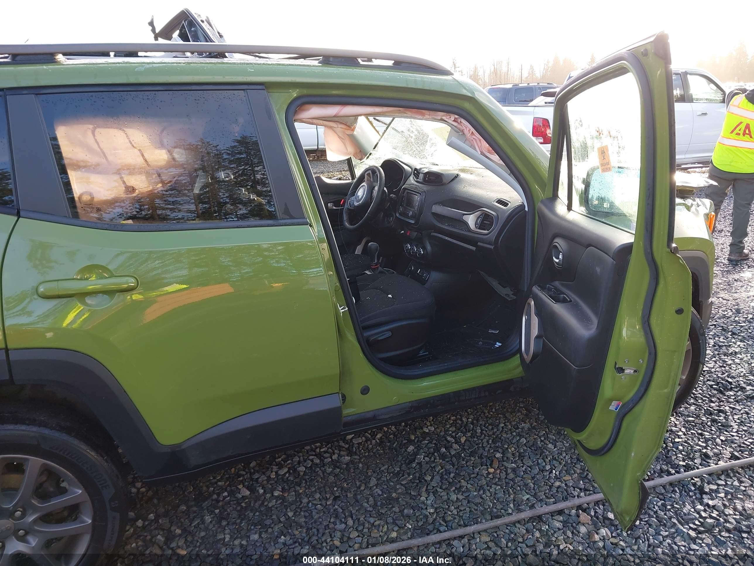 JEEP RENEGADE image 5