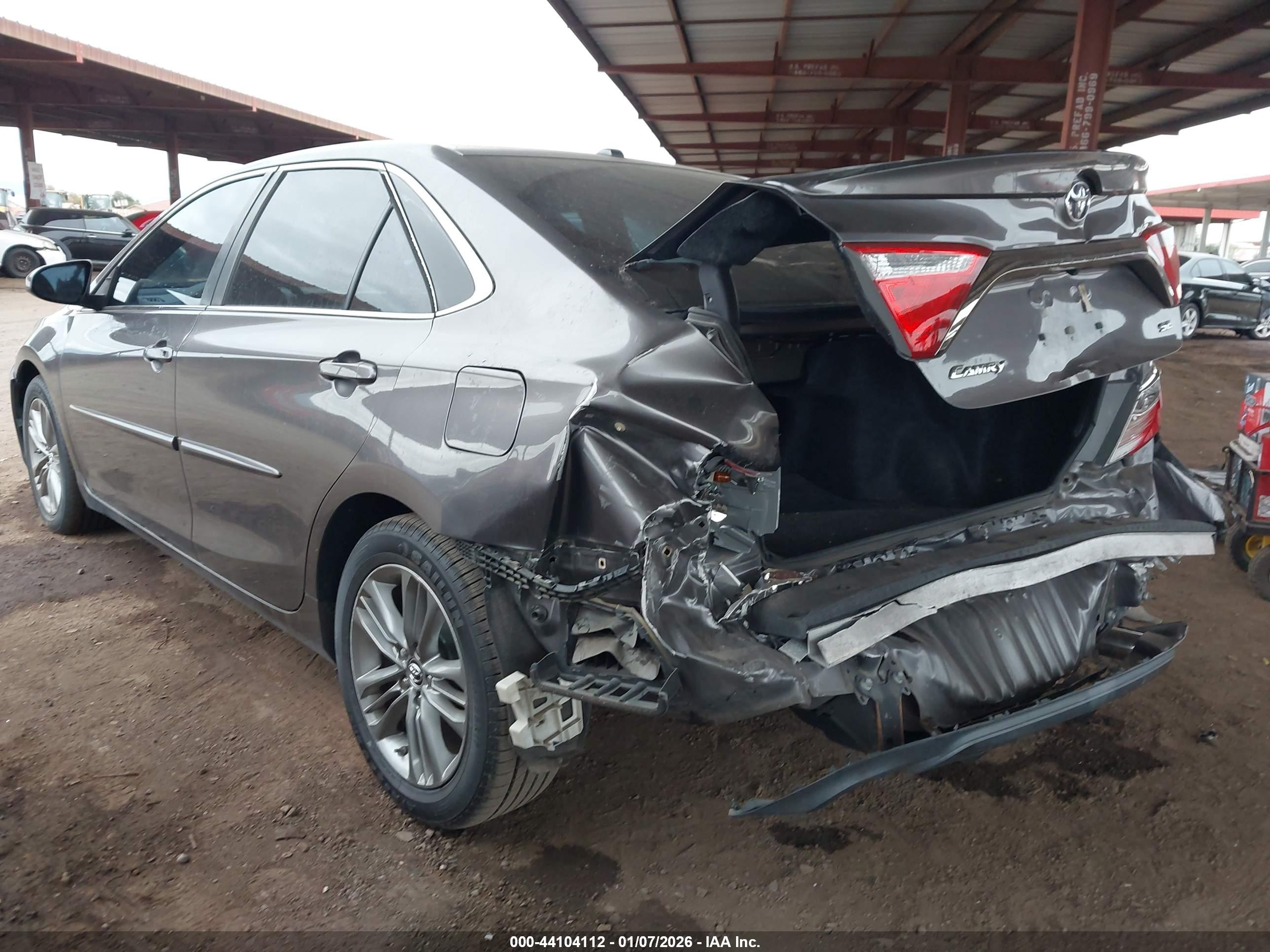 TOYOTA CAMRY image 3