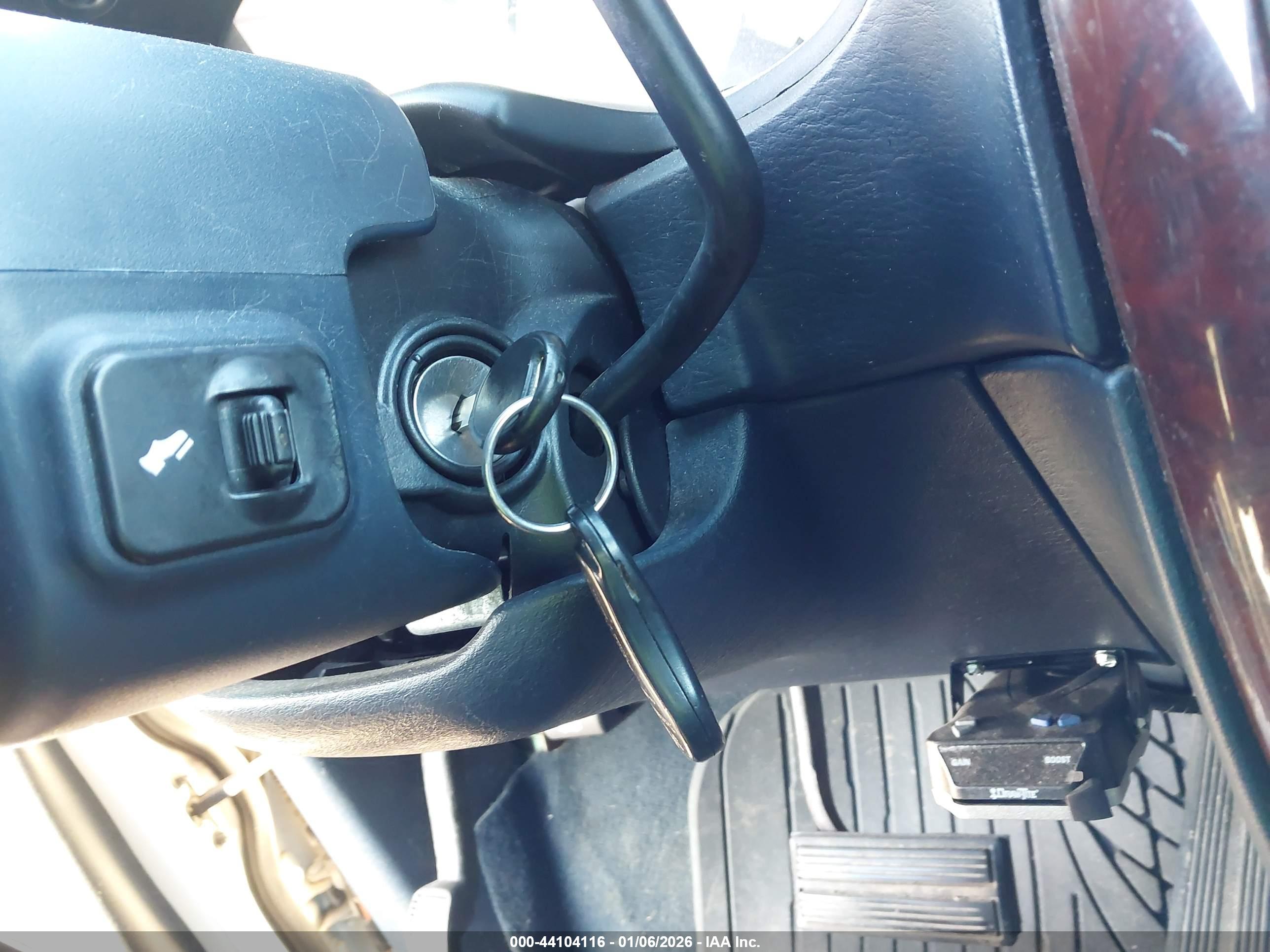 CHRYSLER TOWN image 11