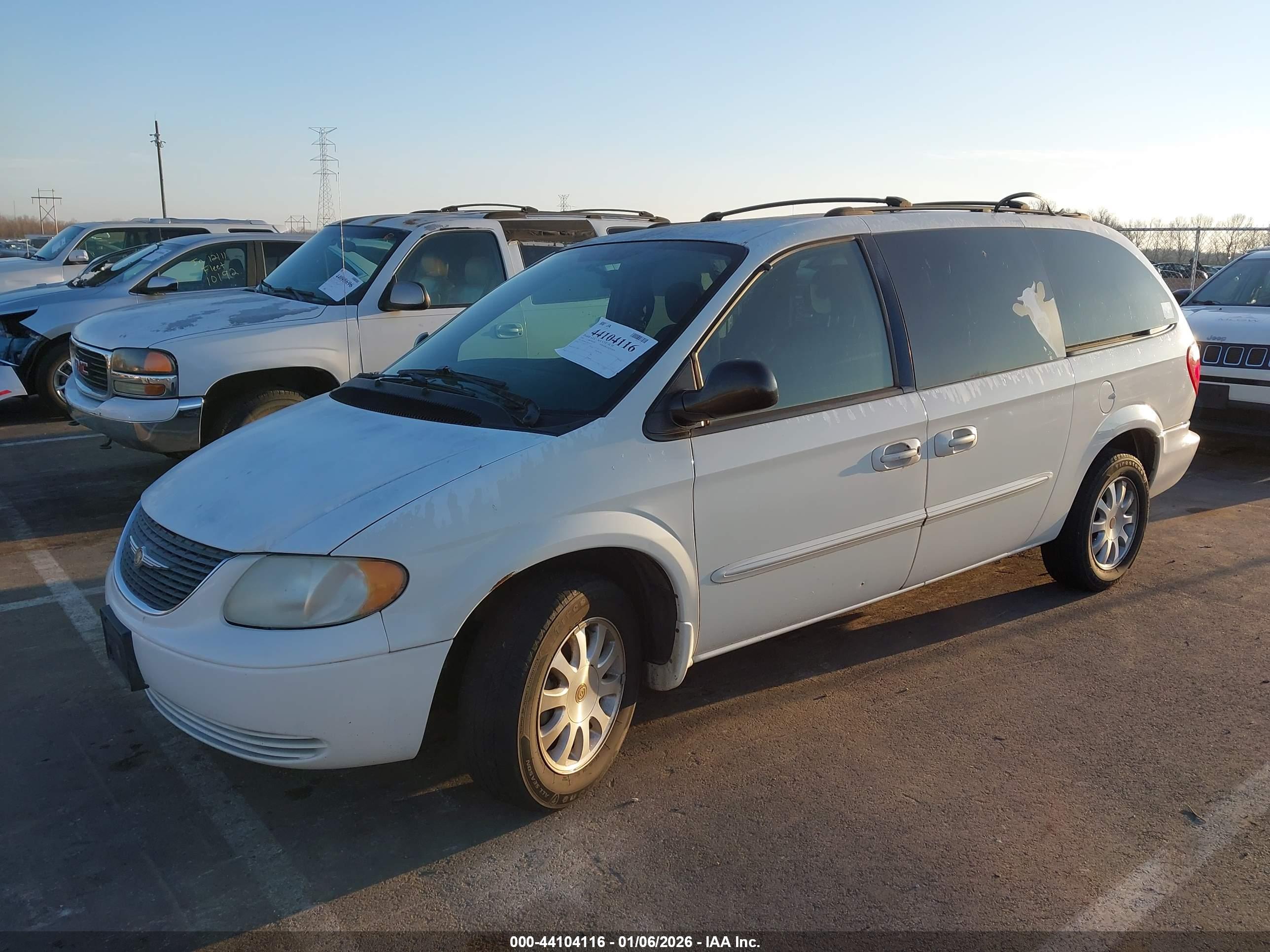 CHRYSLER TOWN image 2