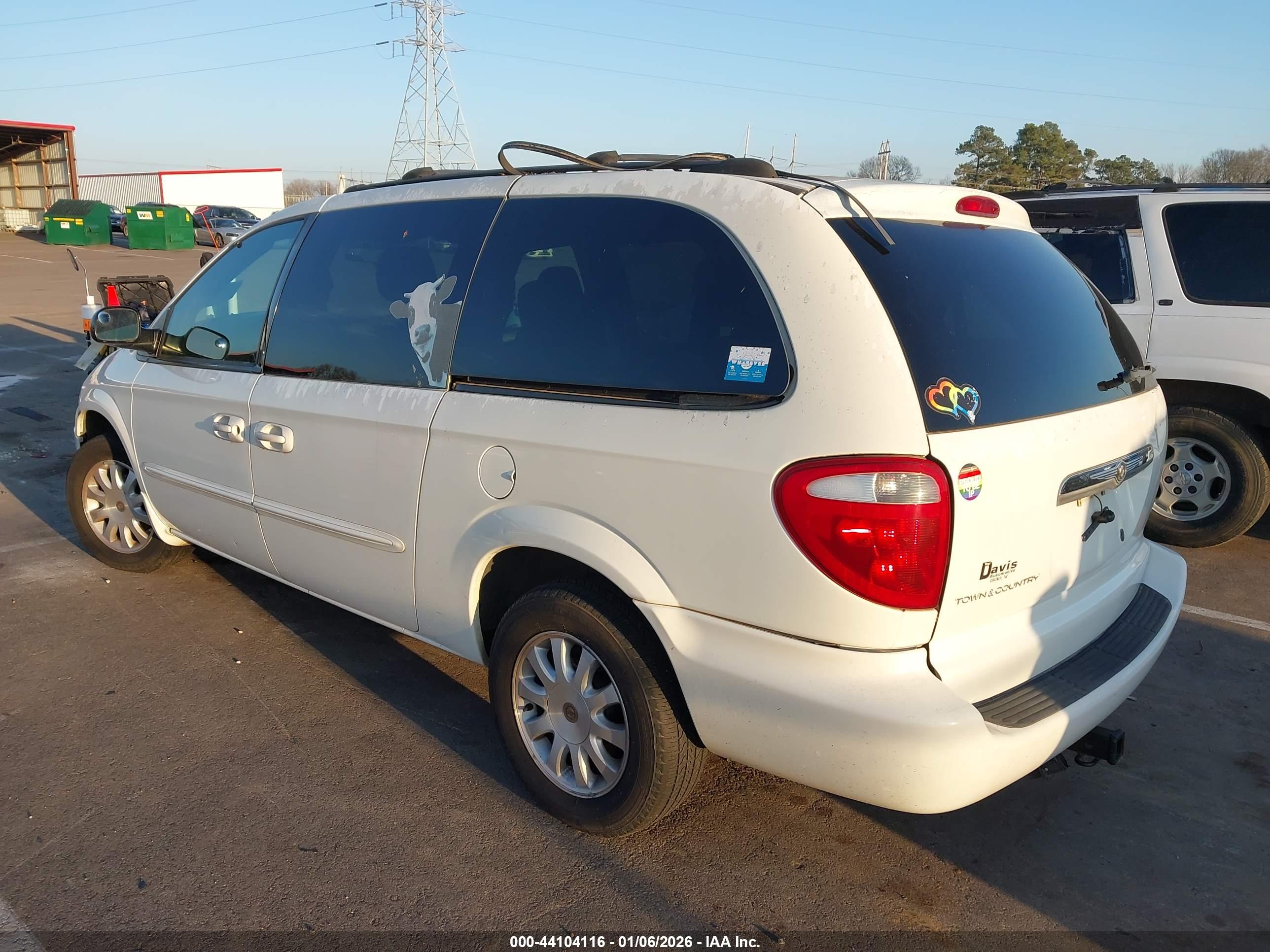 CHRYSLER TOWN image 3