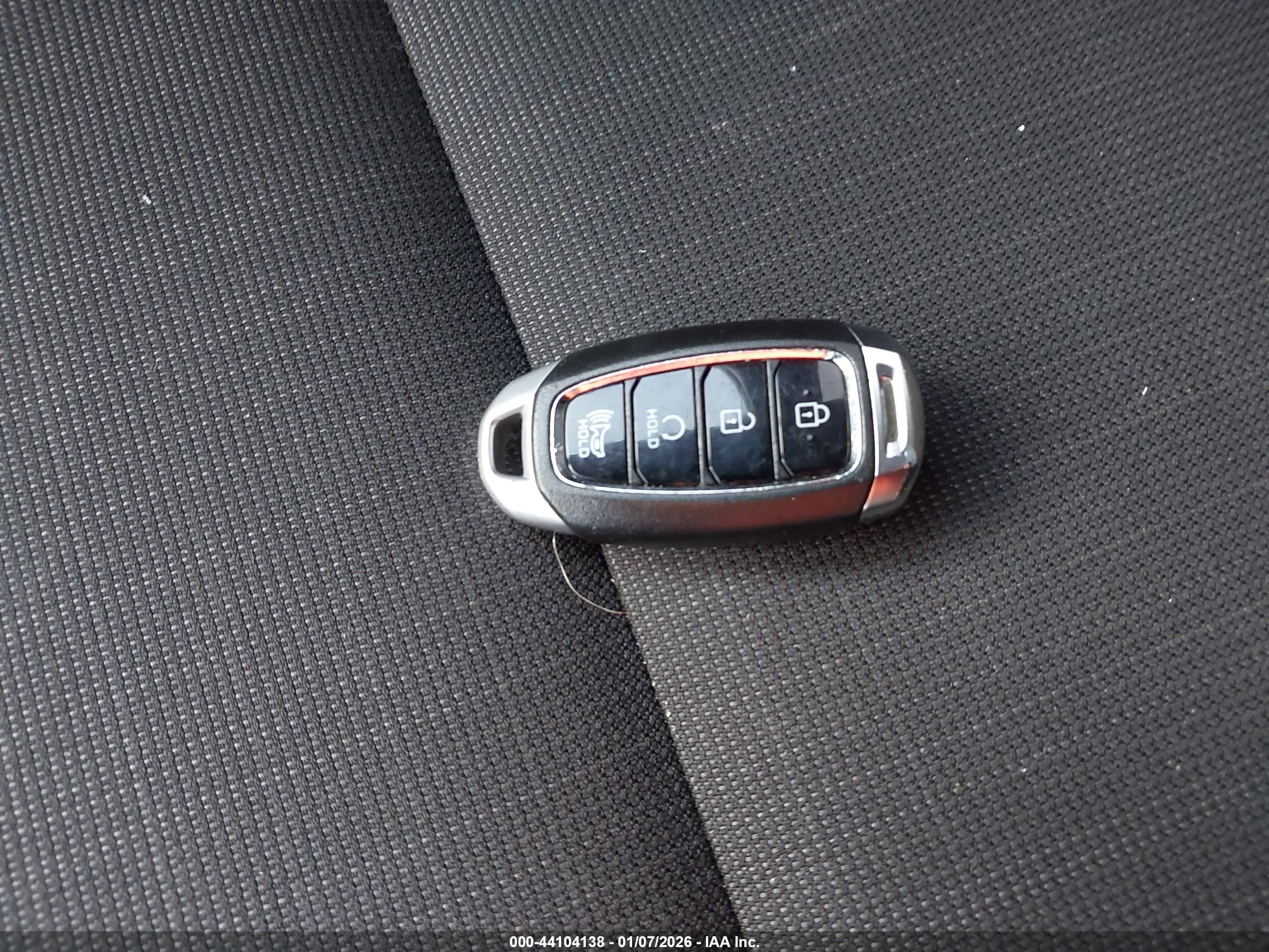 HYUNDAI KONA image 11