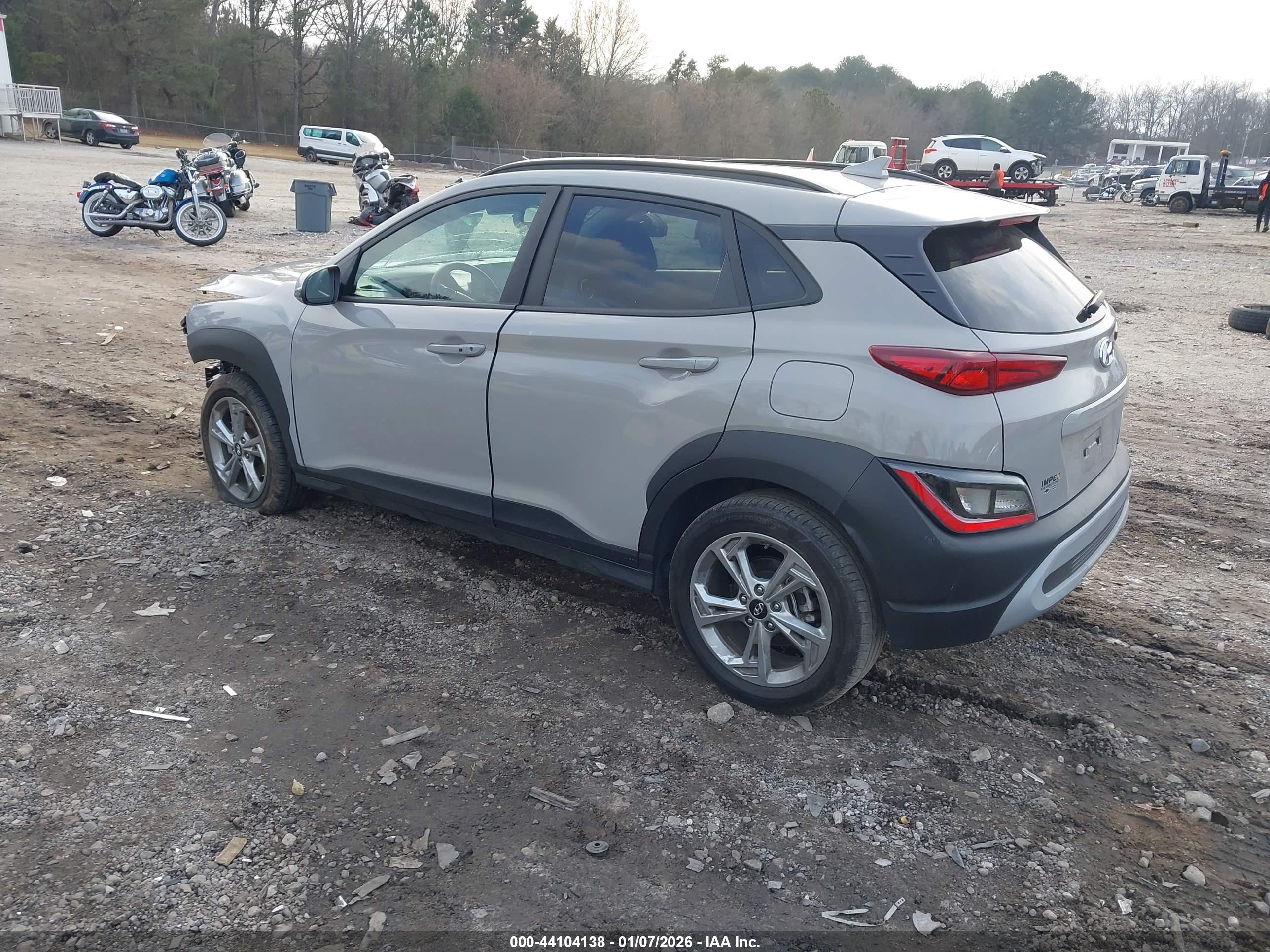 HYUNDAI KONA image 3