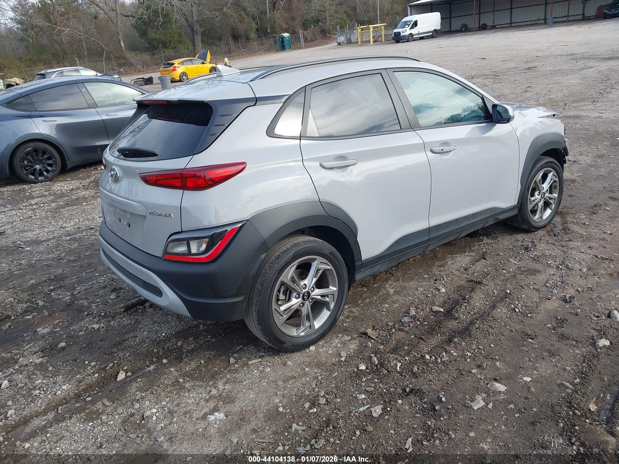 HYUNDAI KONA image 4