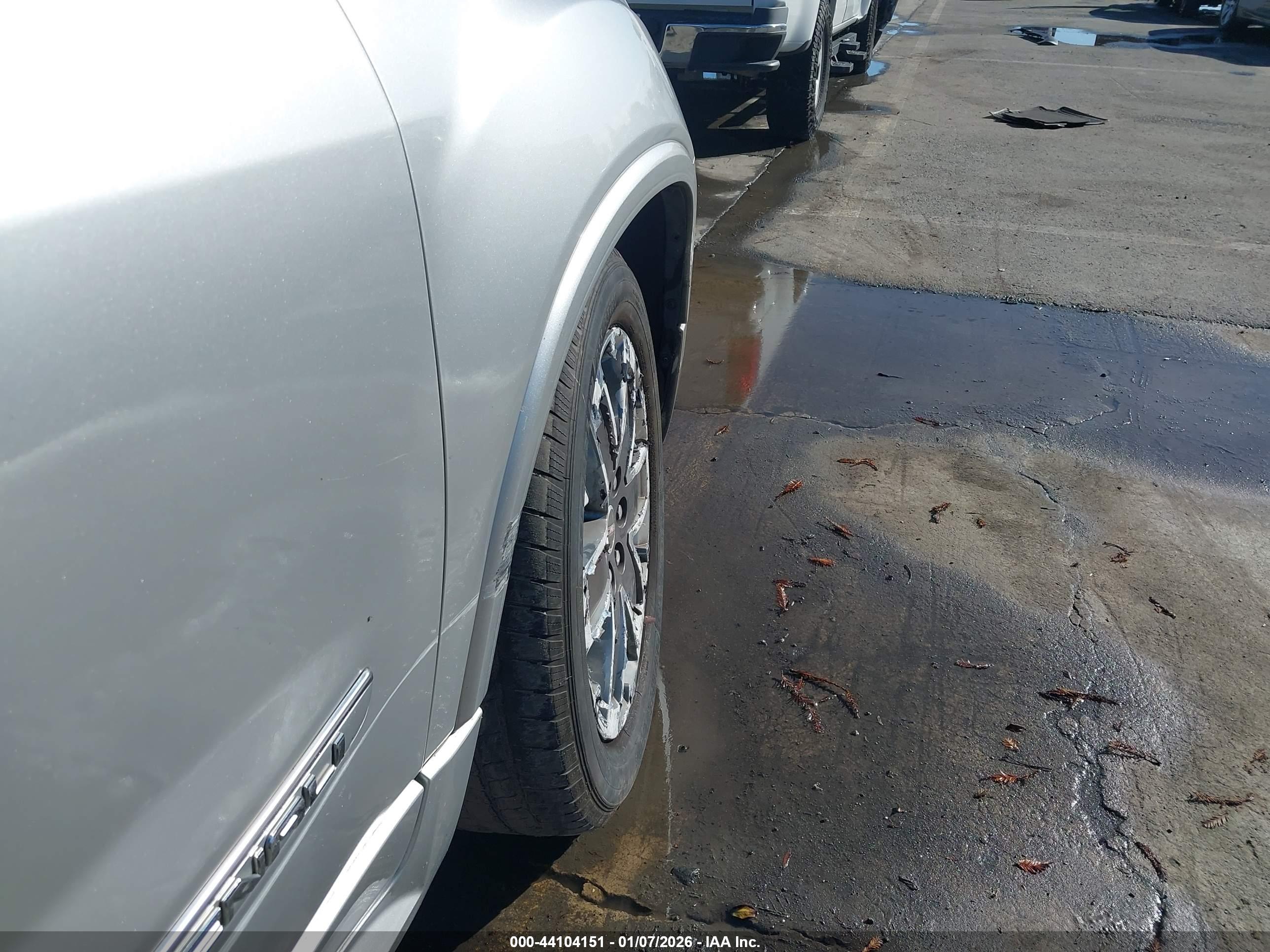 GMC ACADIA image 6