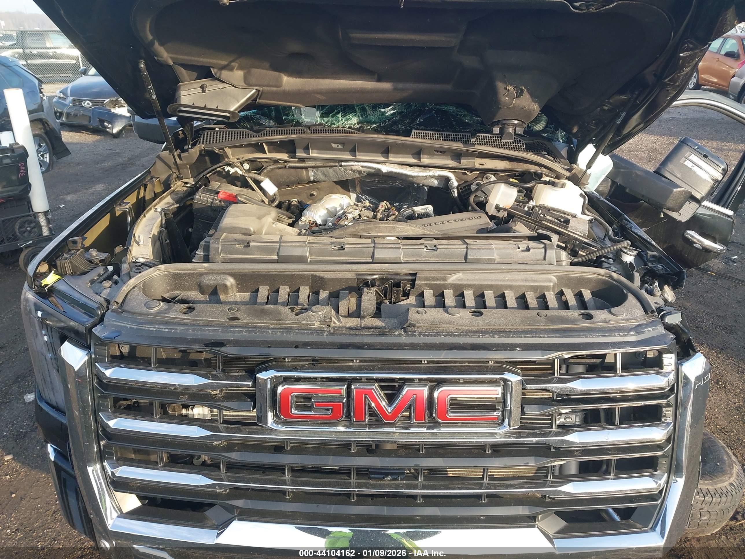 GMC SIERRA image 10