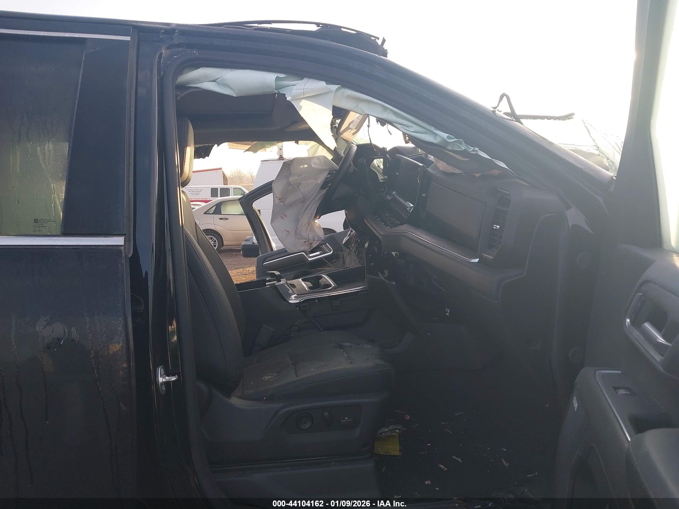 GMC SIERRA image 5