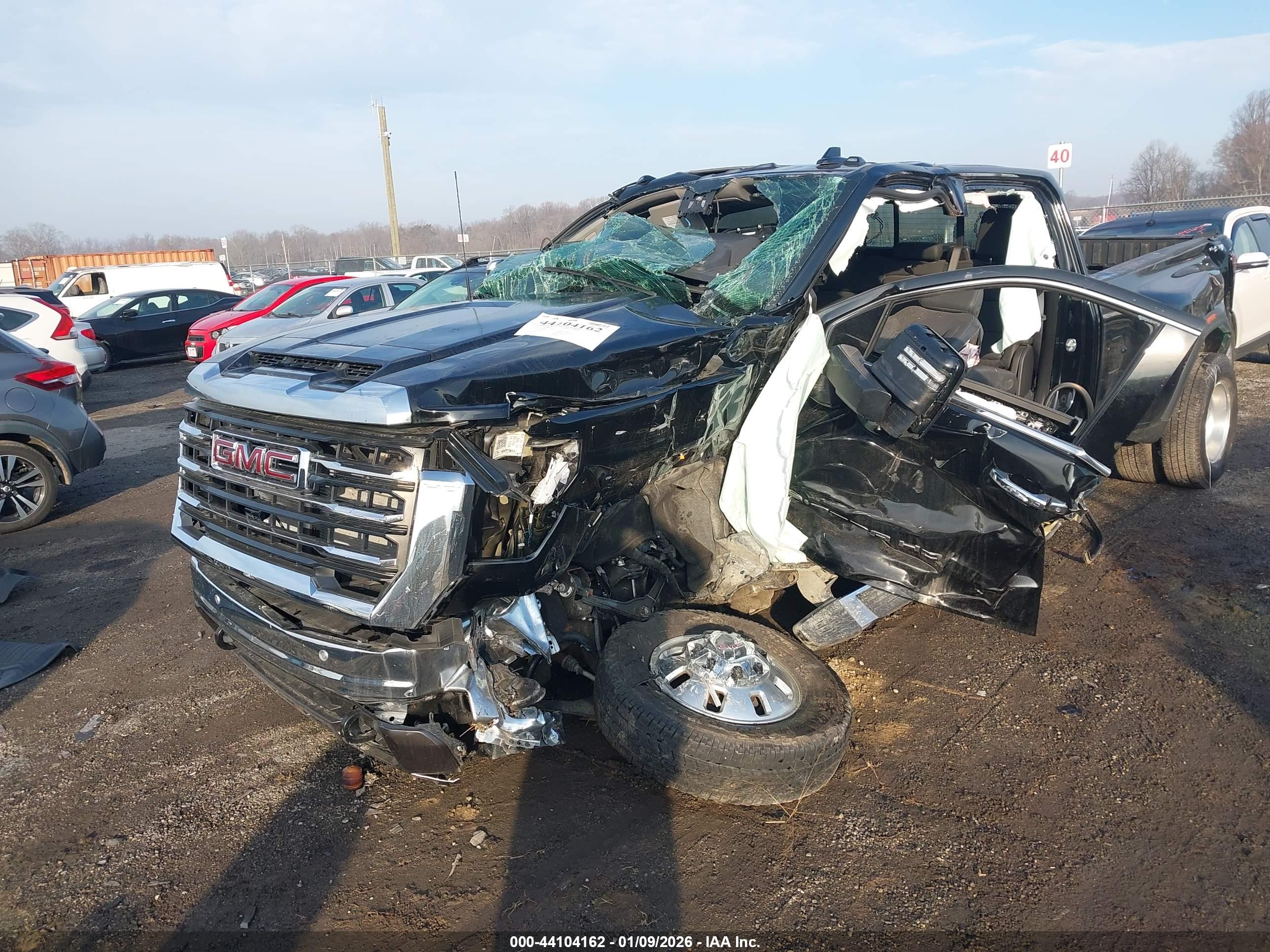GMC SIERRA image 6
