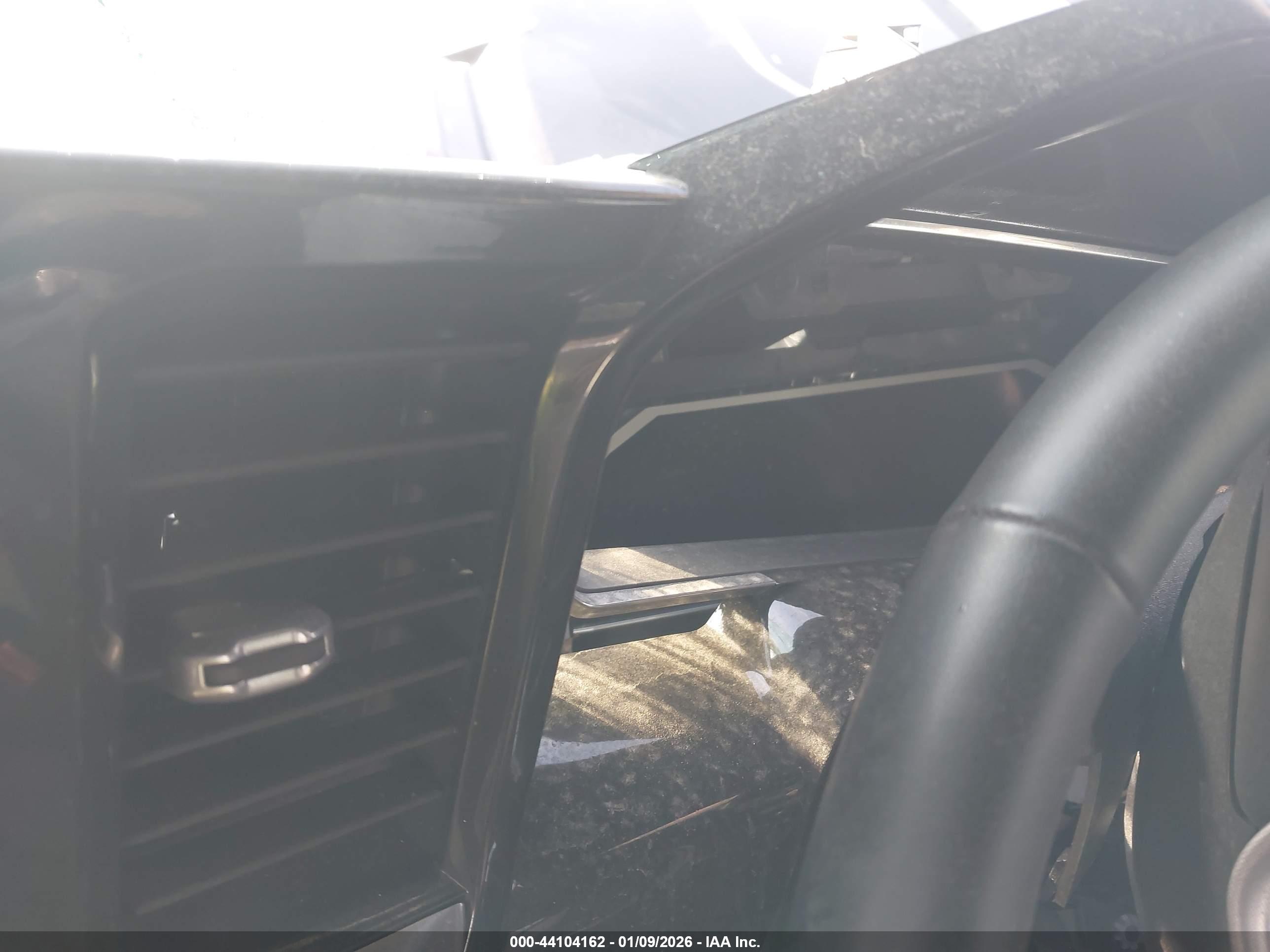 GMC SIERRA image 7