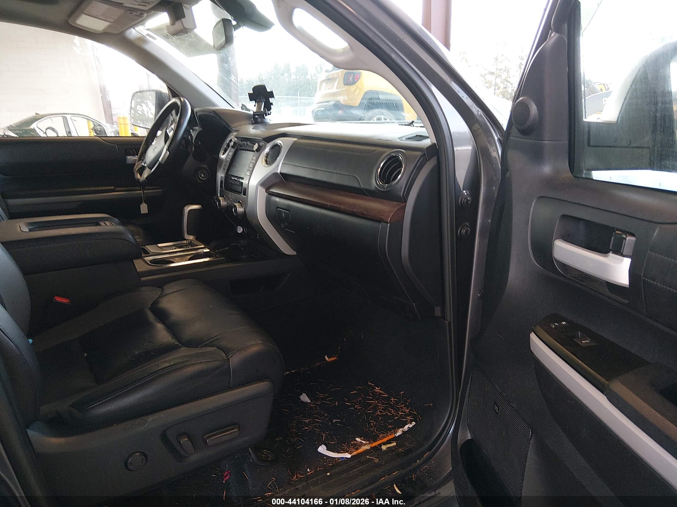 TOYOTA TUNDRA image 5