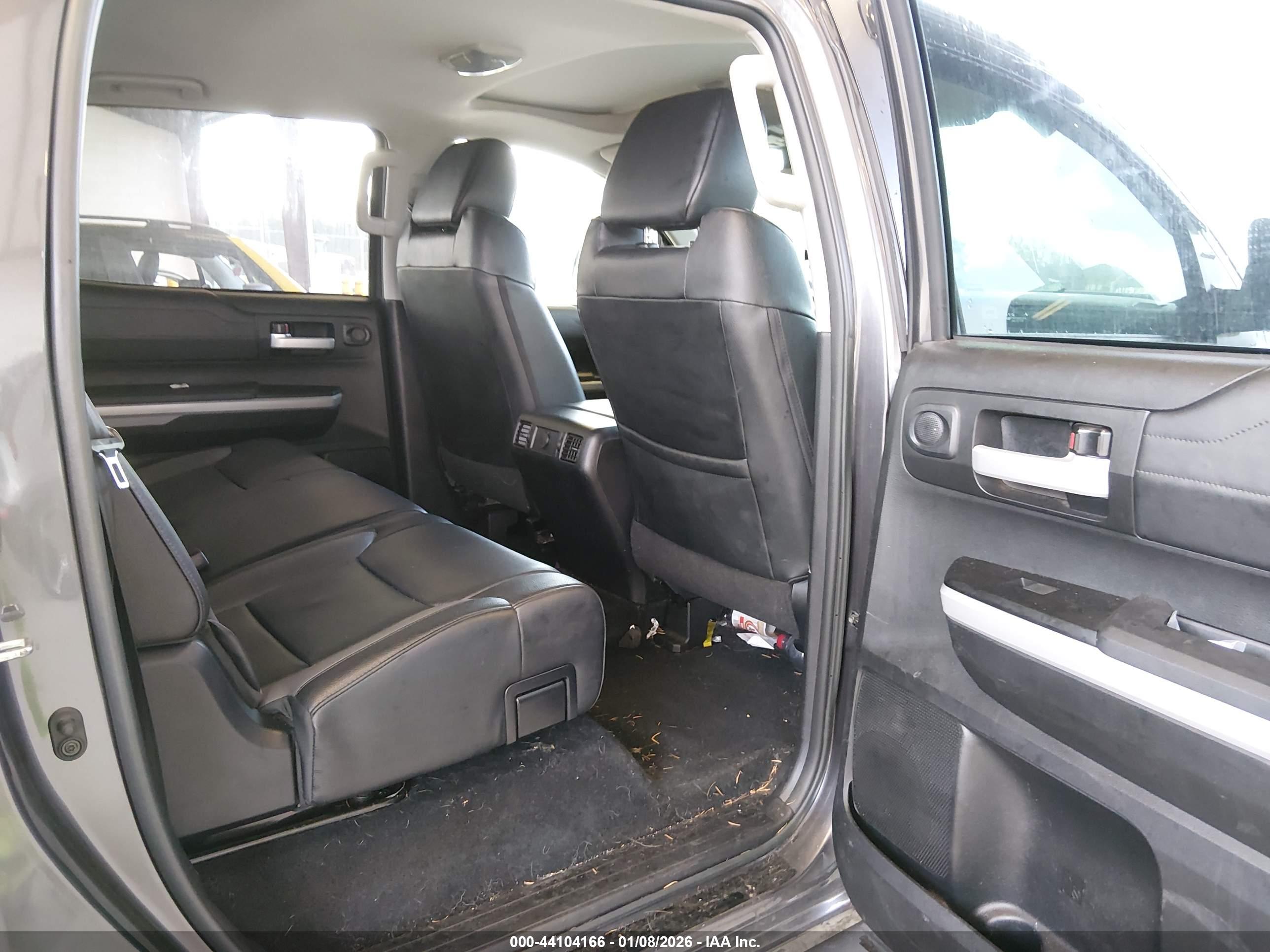 TOYOTA TUNDRA image 8