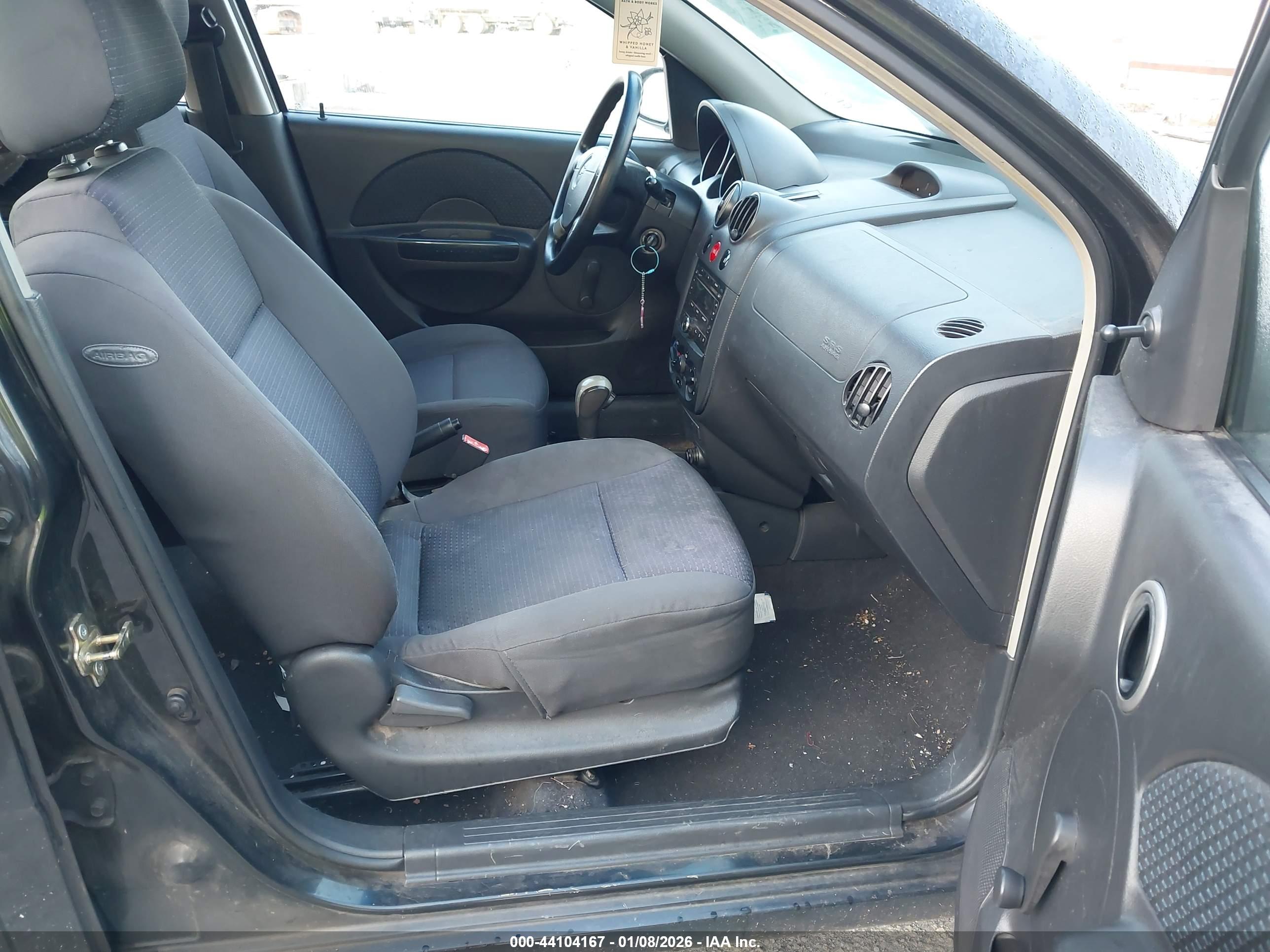 CHEVROLET AVEO image 5