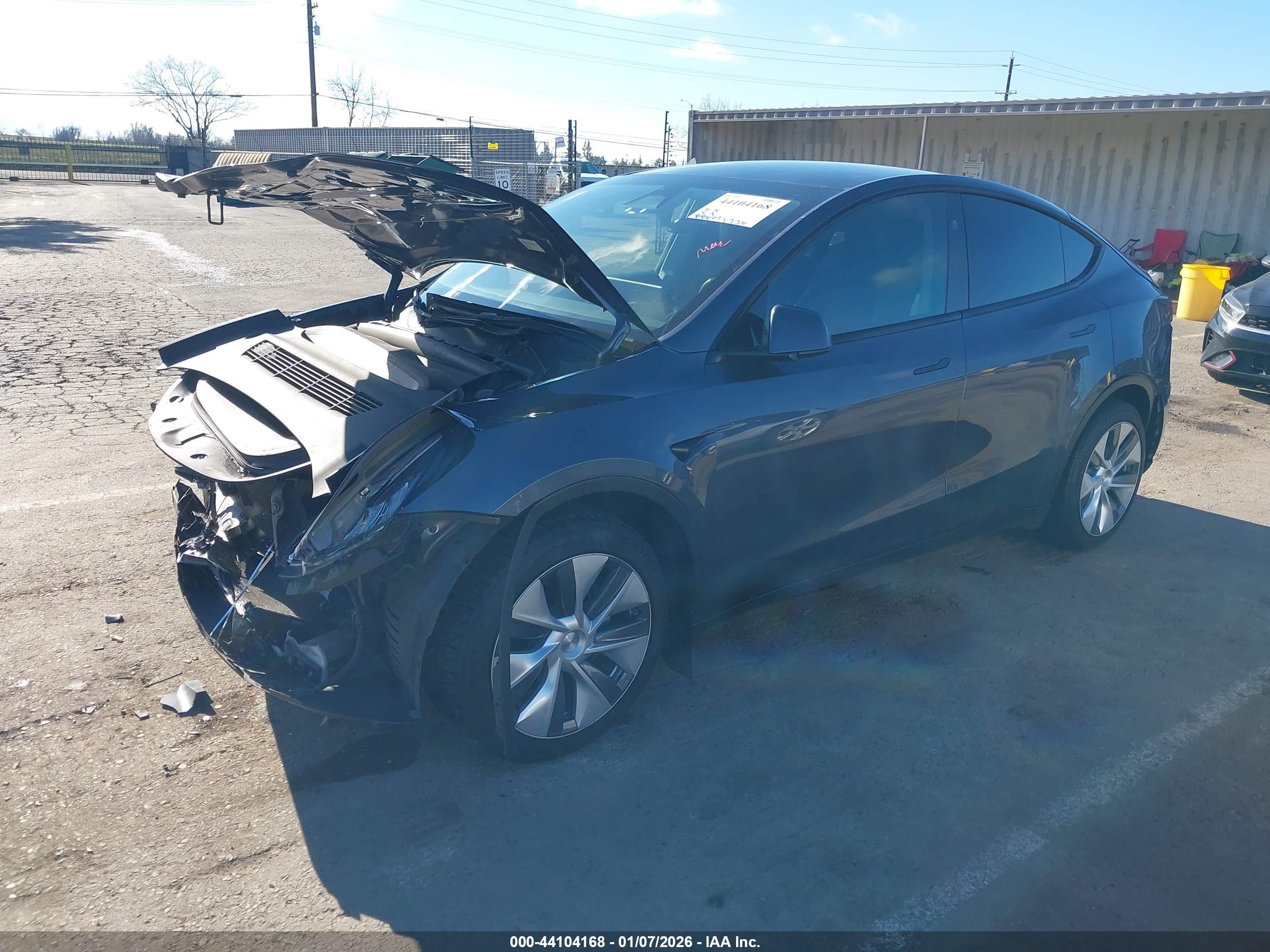 TESLA MODEL image 2