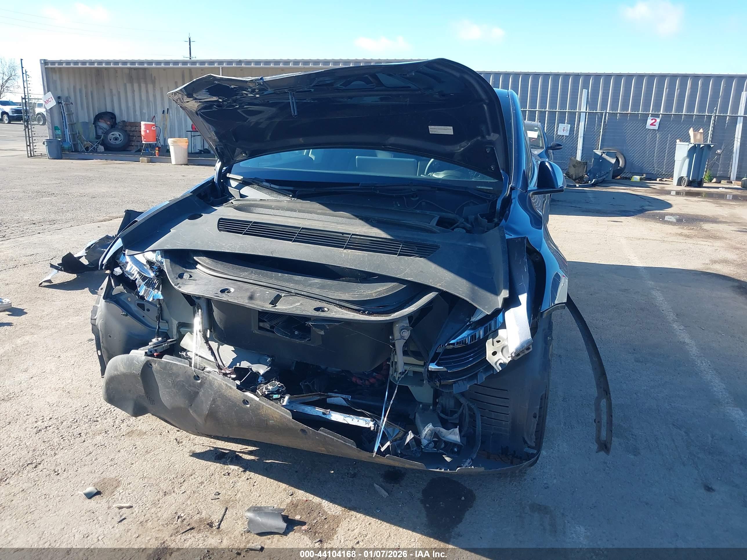 TESLA MODEL image 6