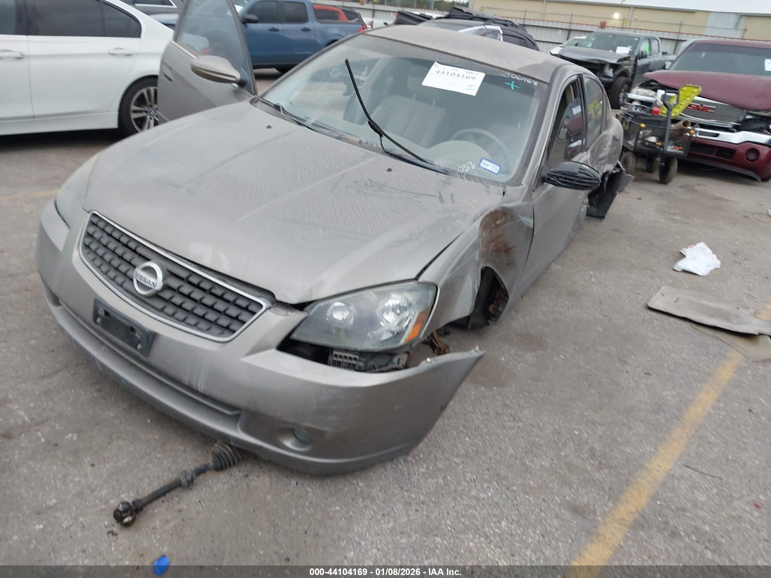 NISSAN ALTIMA image 2