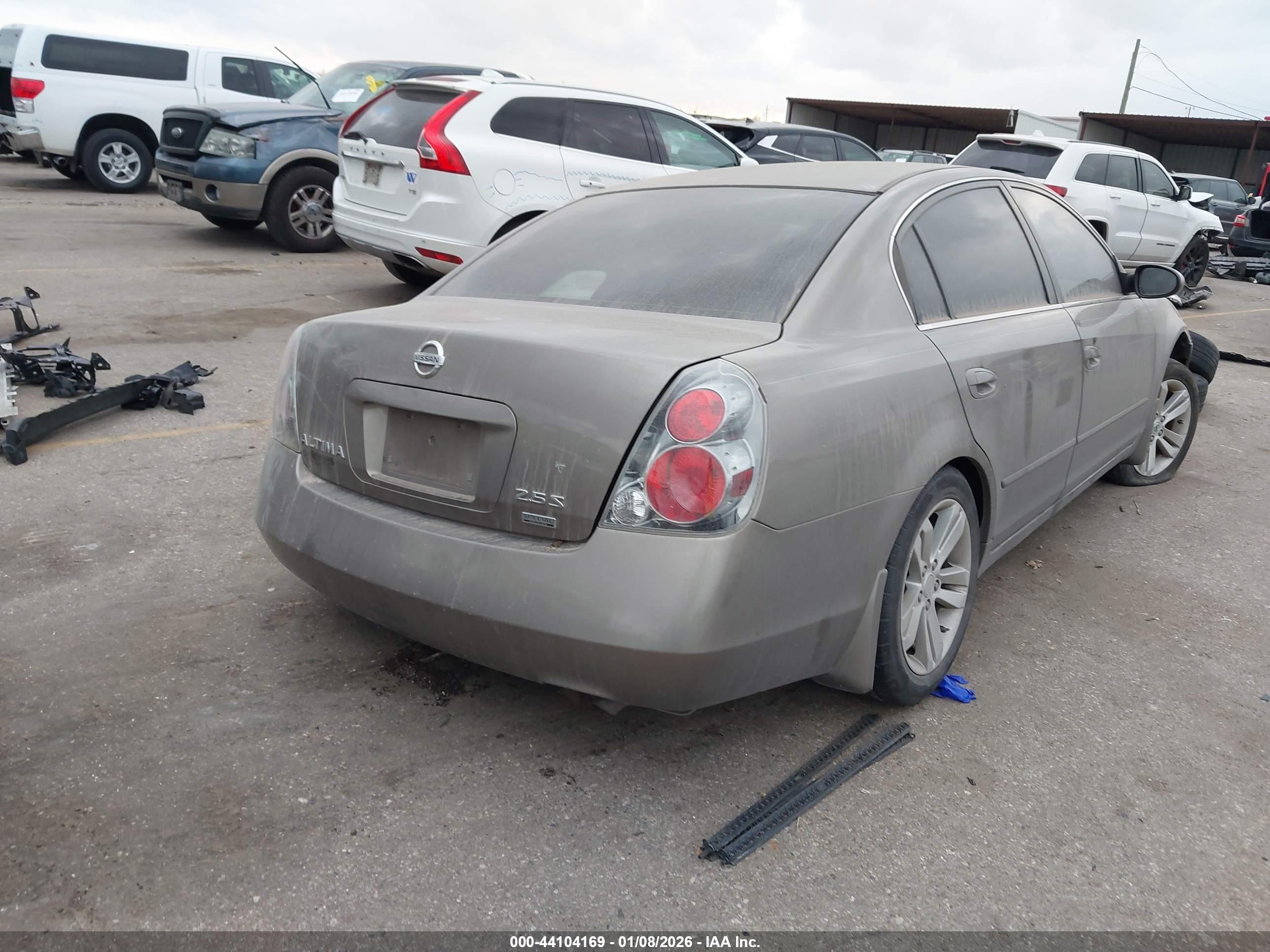 NISSAN ALTIMA image 4