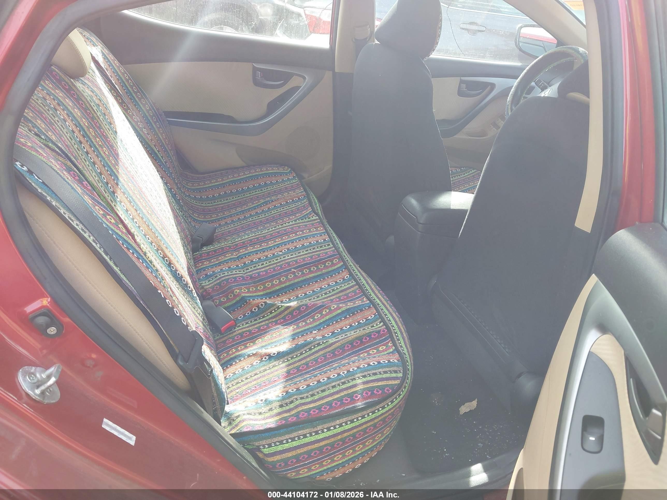 HYUNDAI ELANTRA image 8