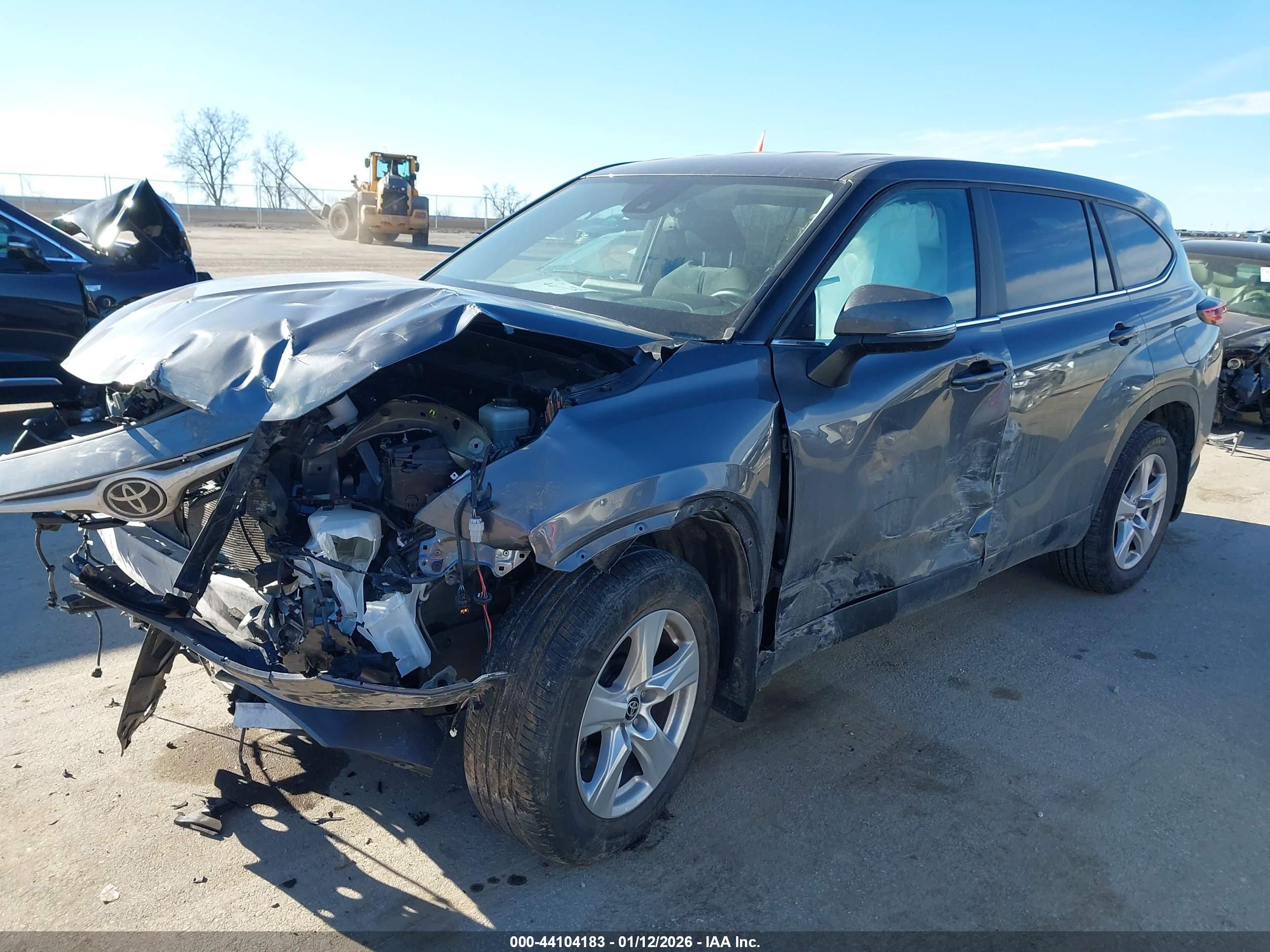 TOYOTA HIGHLANDER image 2